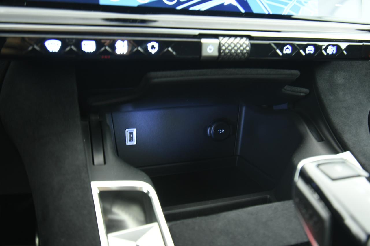 DS DS7 1.5 bluehdi Performance Line+ 130cv auto CAMERA+NEOPATENTATI