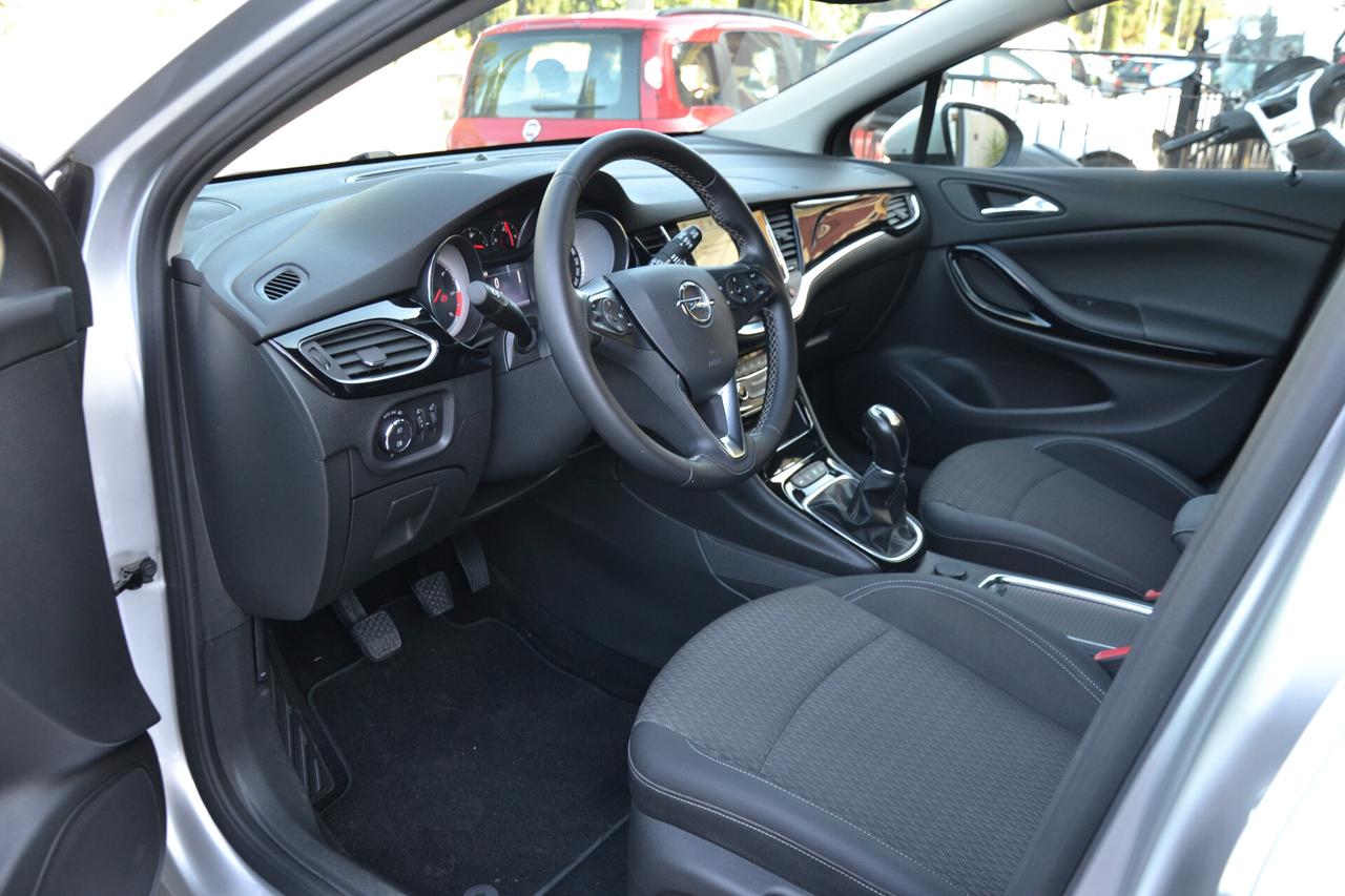 Opel Astra 1.6 CDTi 110CV 4 CILINDRI INNOVATION **UNIPRO'**