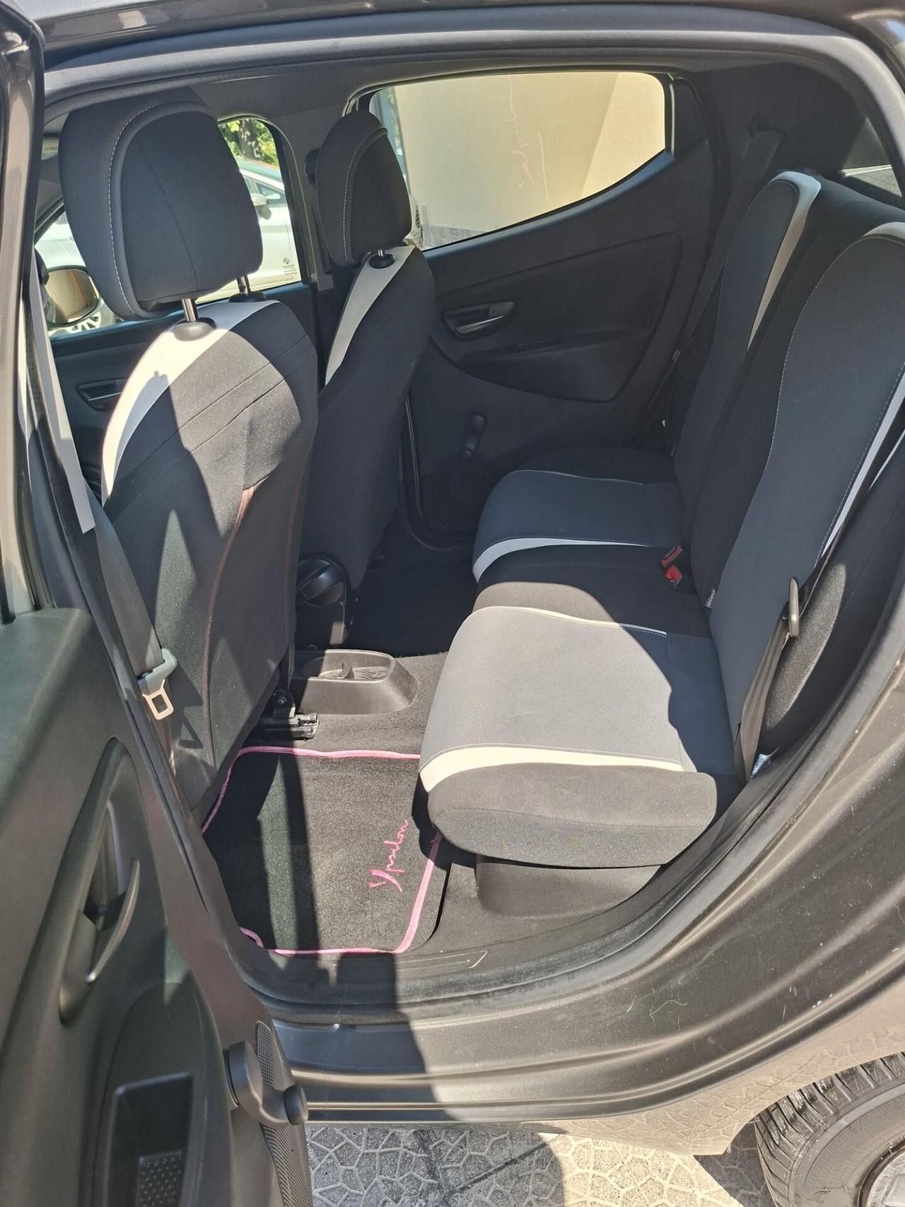 Lancia Ypsilon 0.9 TwinAir 85 CV 5 porte Metano Ecochic Gold