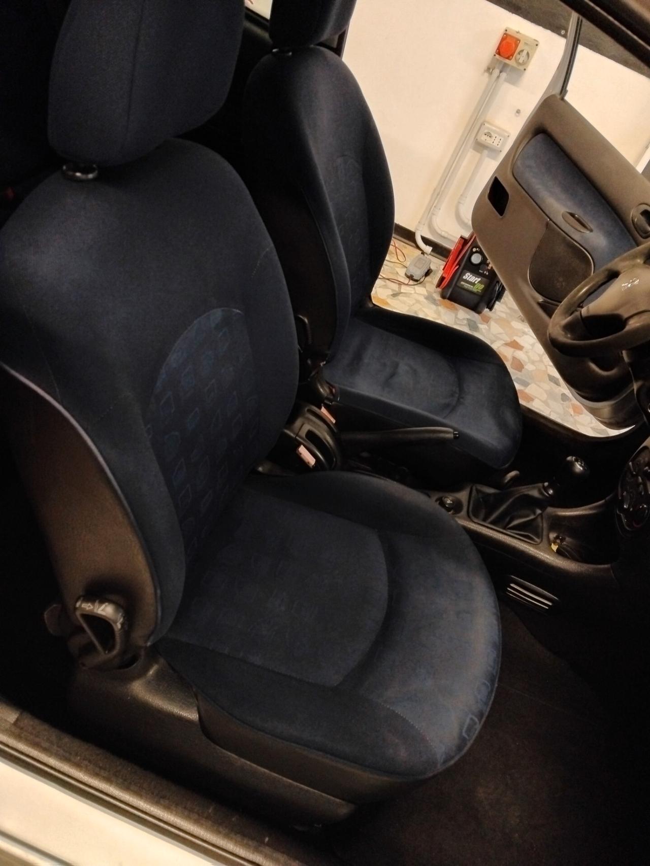 Peugeot 206 1.1 3p. XR