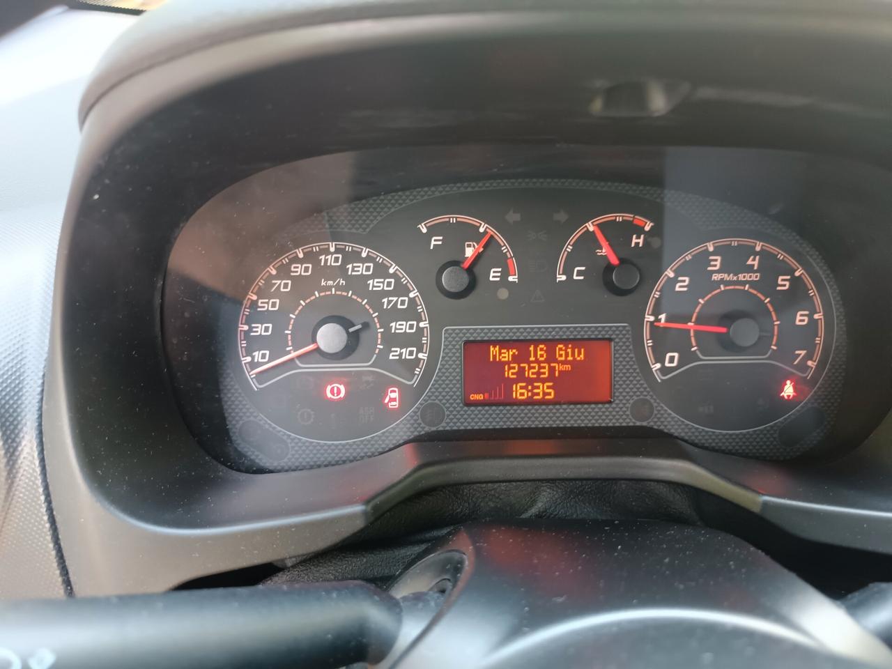 Fiat Qubo 1.4 8V 77 CV Traking Natural Power