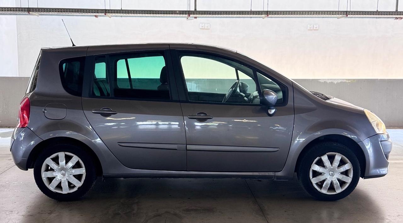 Renault Modus Grand 1.2 16V Live GPL