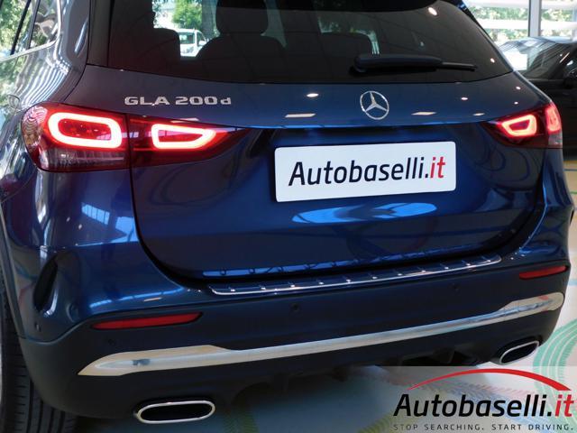 MERCEDES-BENZ GLA 200 D AUTOMATIC PREMIUM TECH-PACK AUTOMATICA 8G-DTC