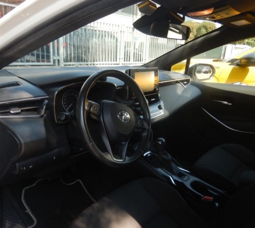 Toyota Corolla 1.8 Hybrid Business