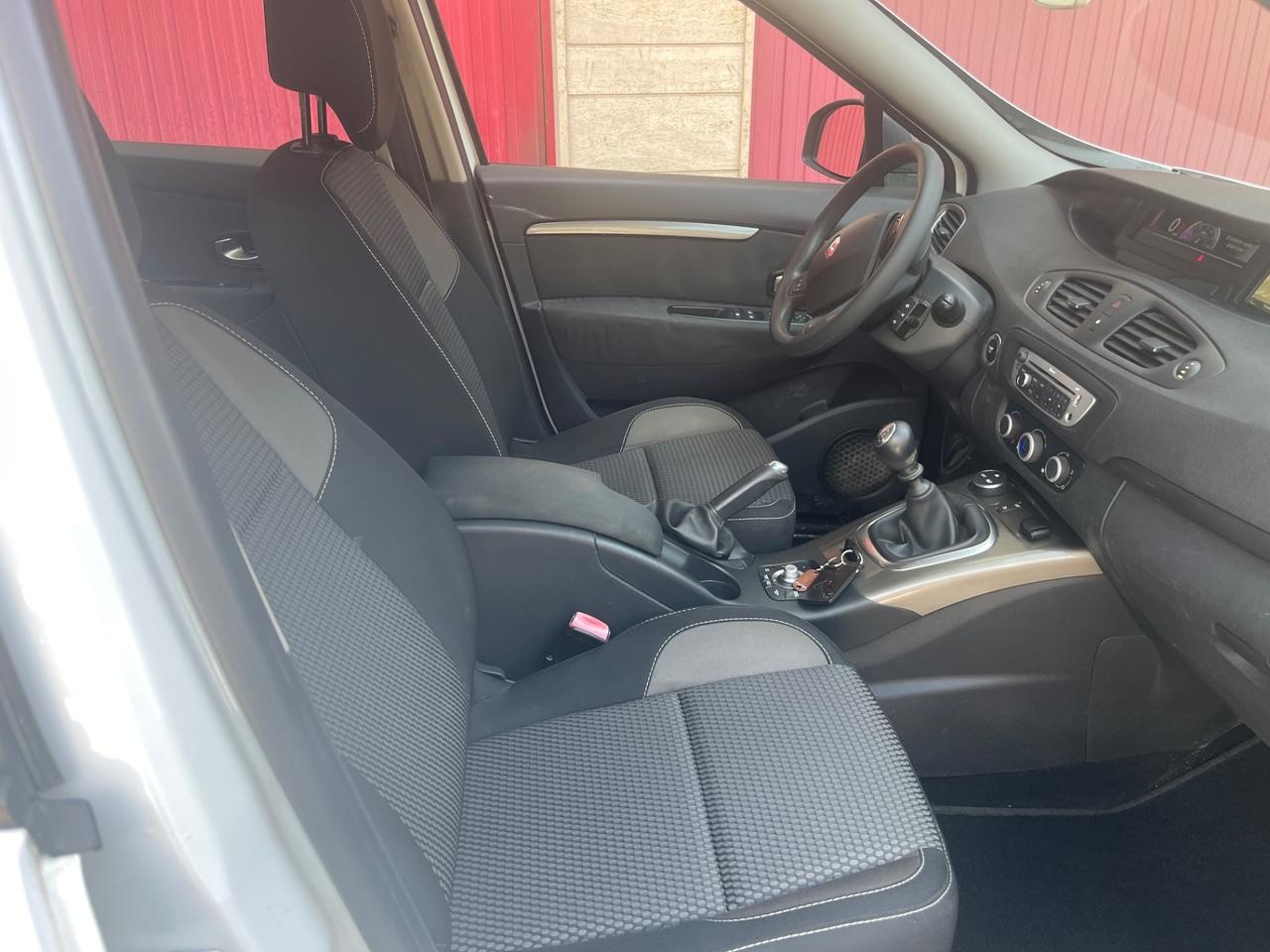 Renault Scenic Scénic XMod 1.5 dCi 110CV Start&Stop Bose