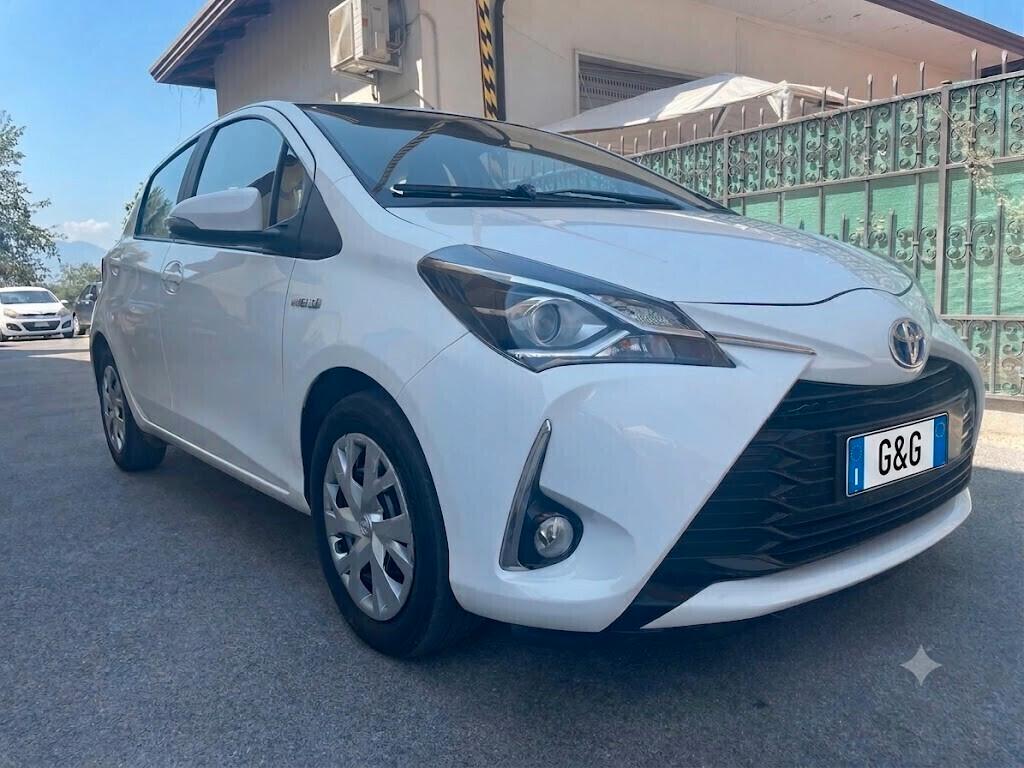 Toyota Yaris 1.5 Hybrid 5 porte Business