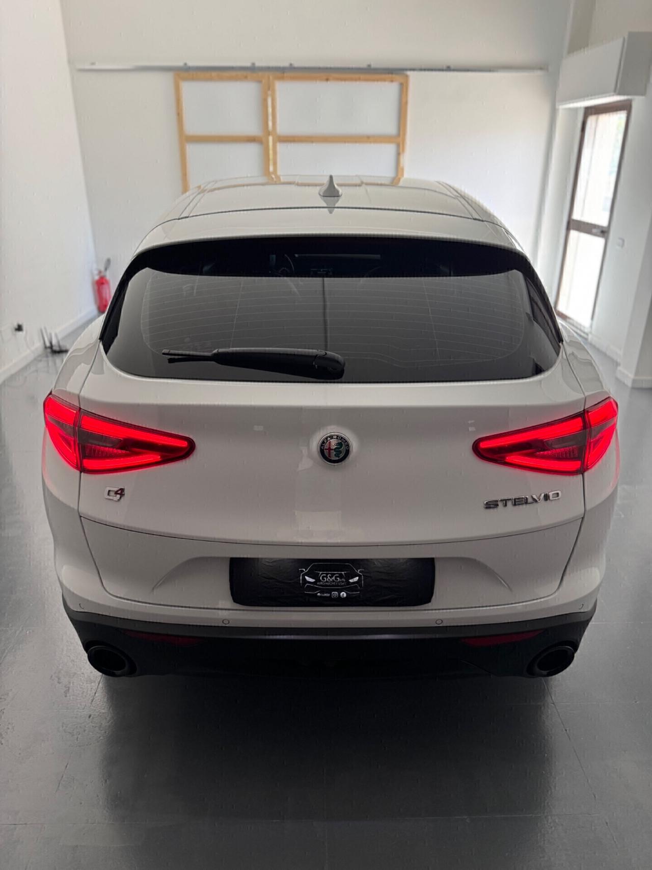 Alfa Romeo Stelvio 2.2 Turbodiesel 180 CV AT8 Q4