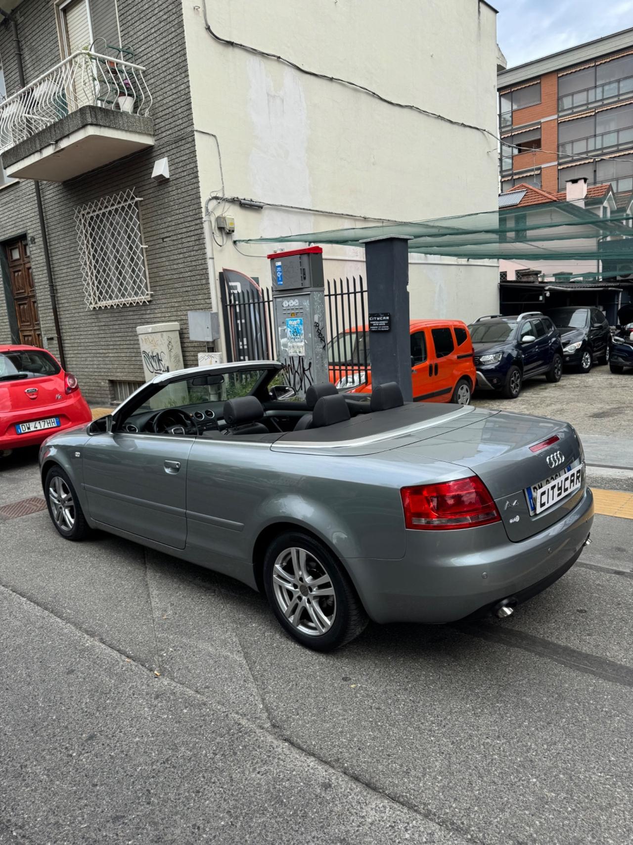 Audi A4 Cabriolet 2.0 TDi 140 cv 4 posti