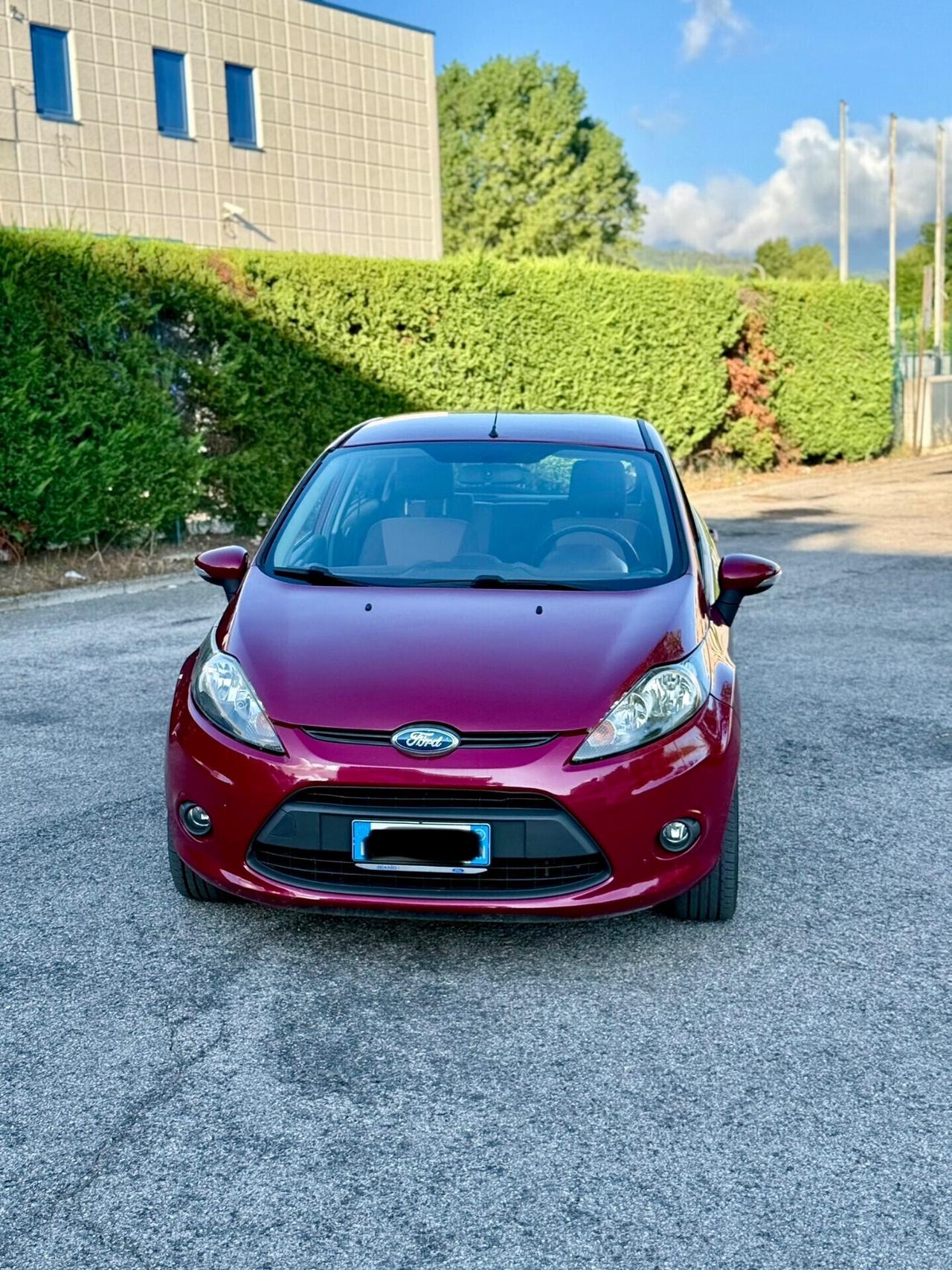 Ford fiesta Diesel 1.4 TDCi neopatentati UNIPROPRIETÀ