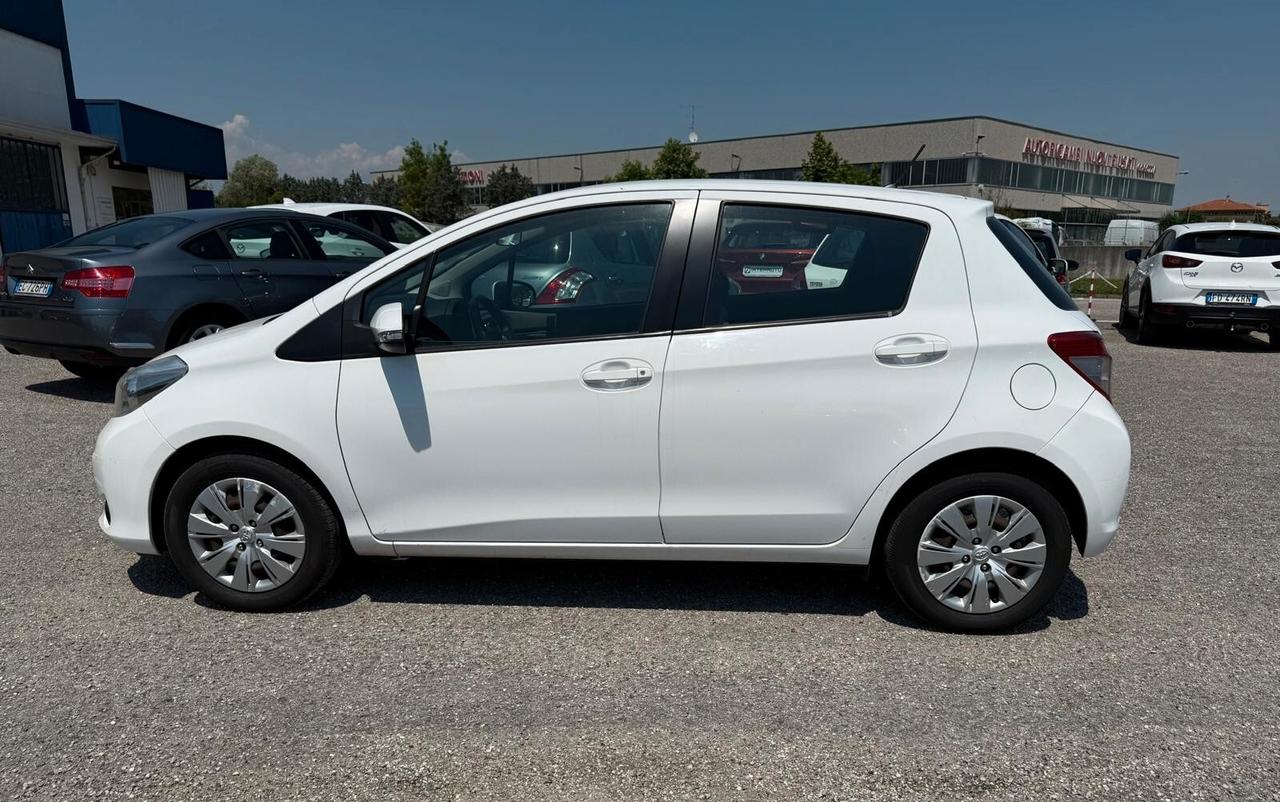 Toyota Yaris 1.0 5 porte Benz OK PER NEOPATENTATI