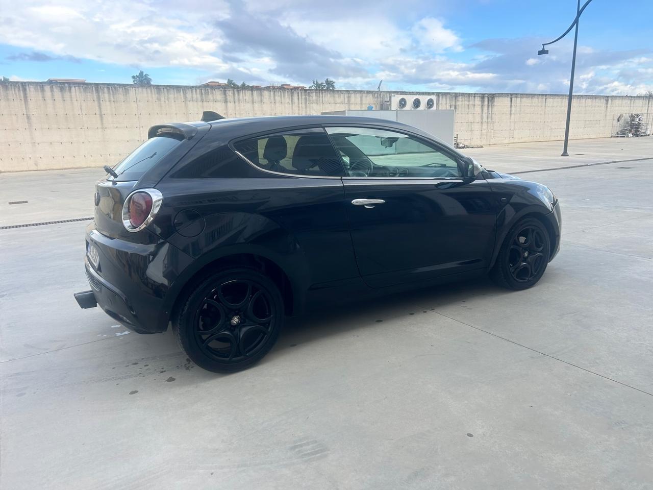 Alfa Romeo MiTo 1.3 JTDm 16V 90 CV Distinctive Sport Pack