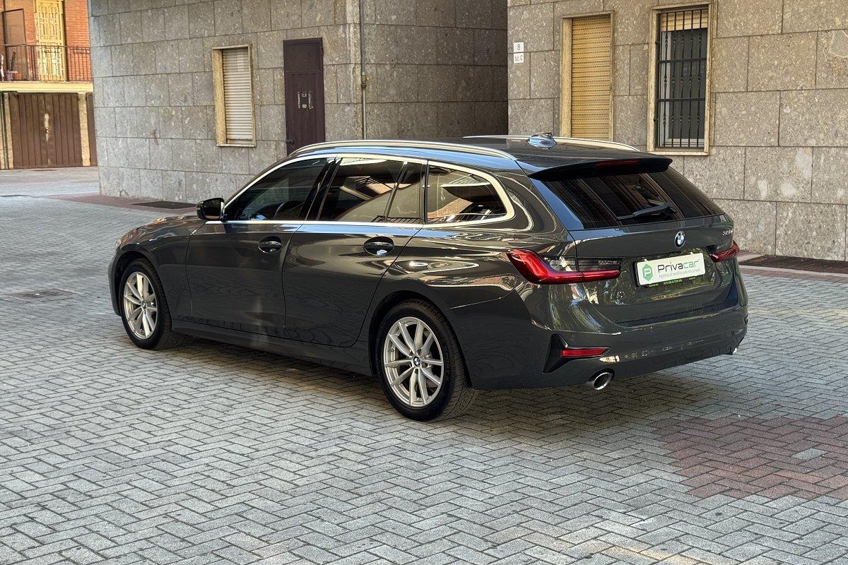 BMW 320d 48V Touring Business Advantage