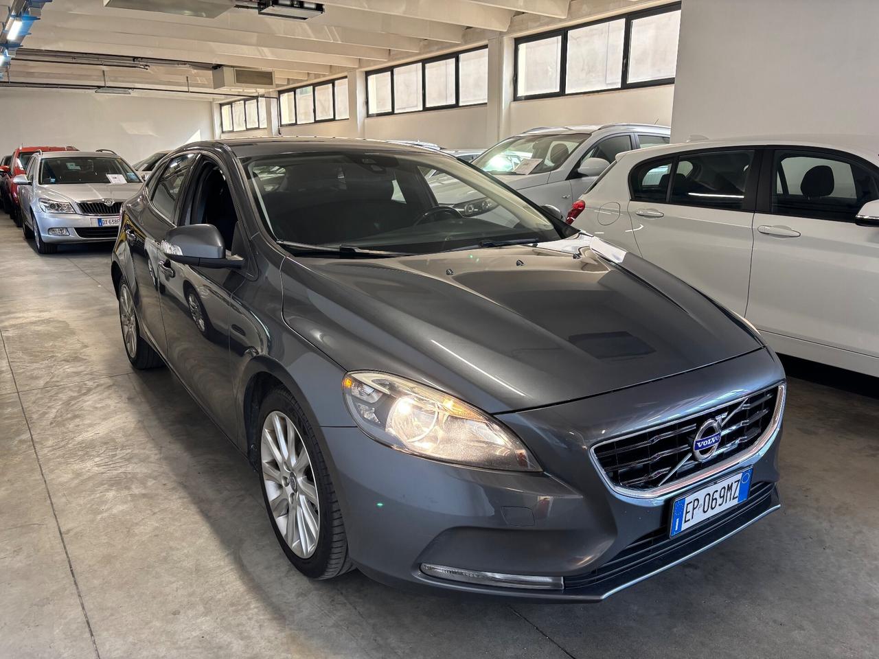 Volvo V40 D2 1.6 Summum | OK NEOPATENTATI |