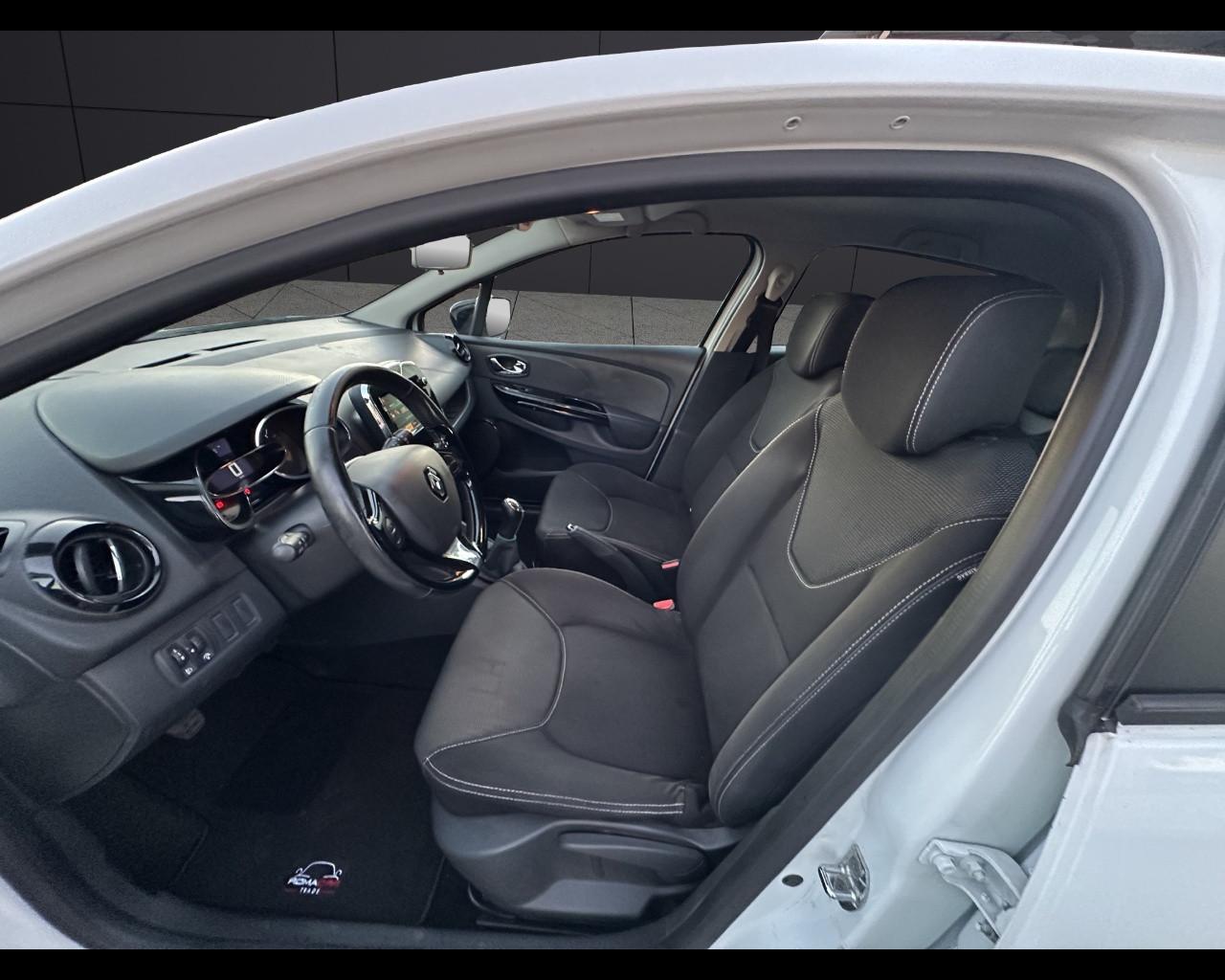 RENAULT Clio 4ª serie - Clio 1.2 75CV 5 porte Live