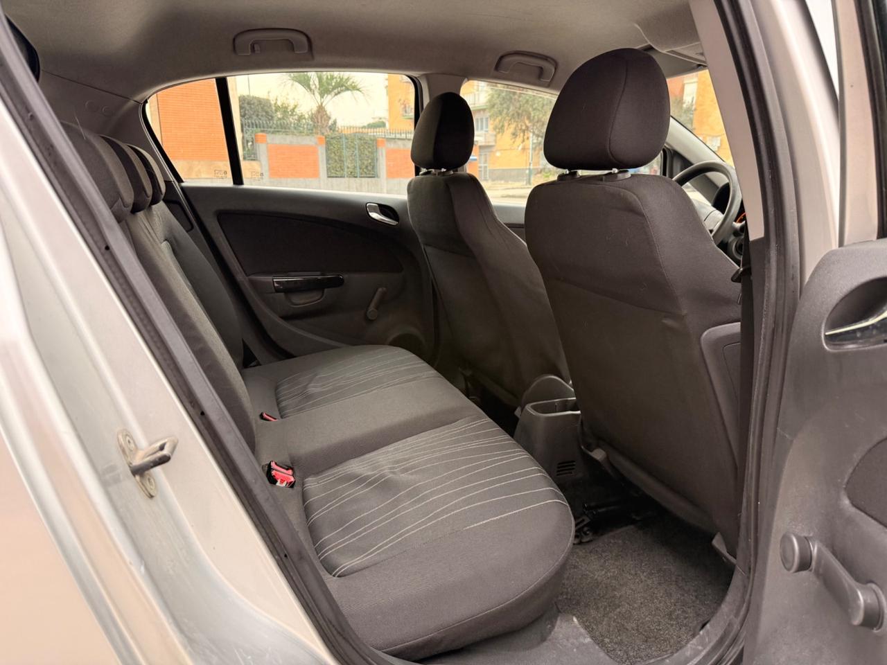 Opel Corsa Restayling 1.2 benz 5 porte Full Perfetta