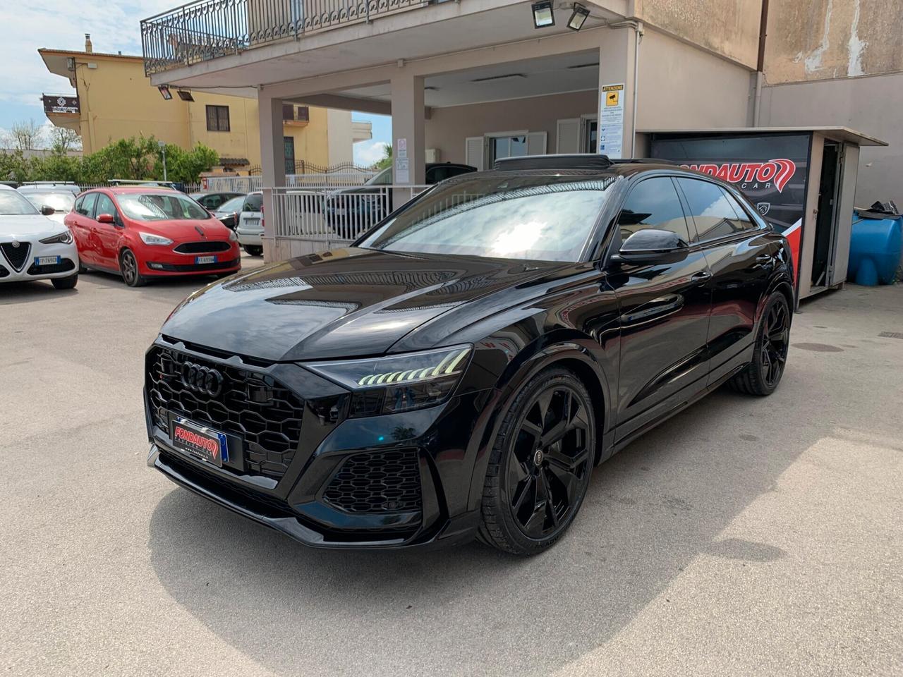 Audi Q8 RS TFSI V8 quattro tiptronic