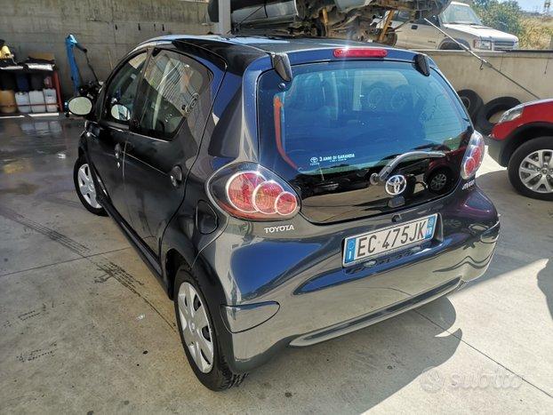 Toyota aygo 1000 benzina