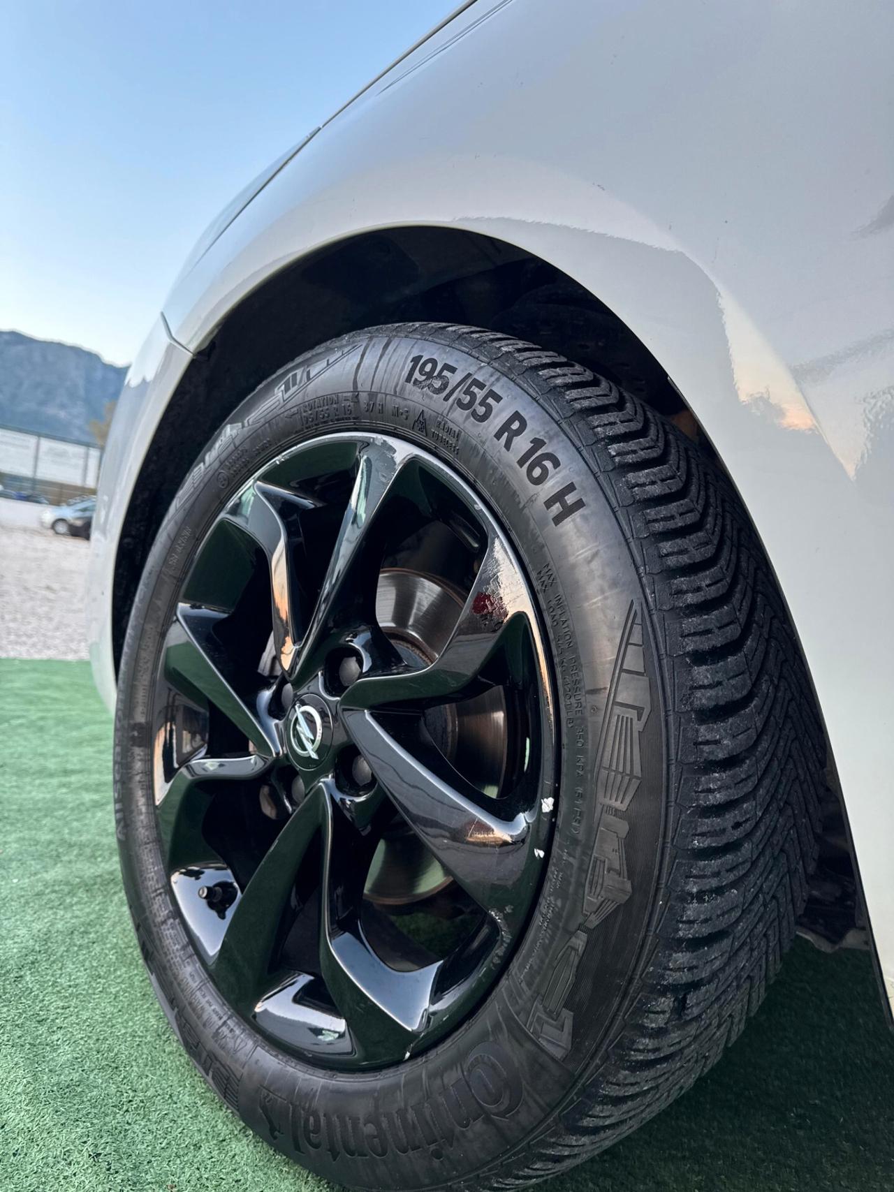 Opel Corsa 1.4 90CV GPL Tech 5 porte Advance