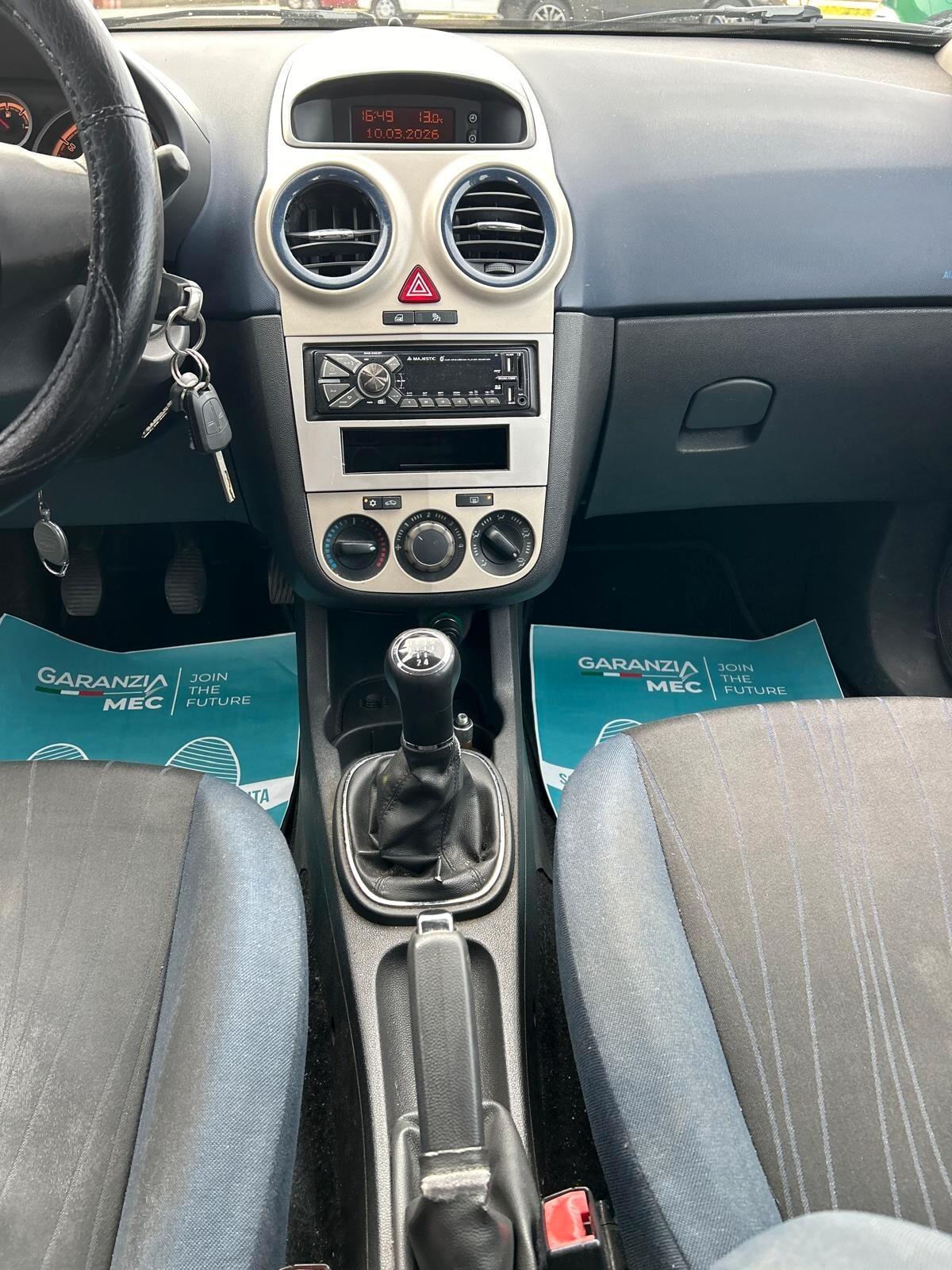 Opel Corsa 1.2 5P COSMO