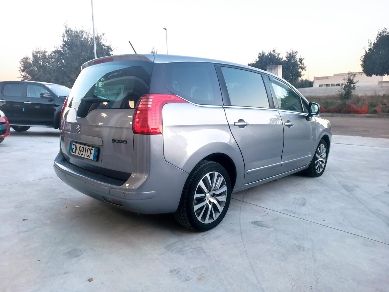 Peugeot 5008 2.0 HDi 163CV aut. Allure