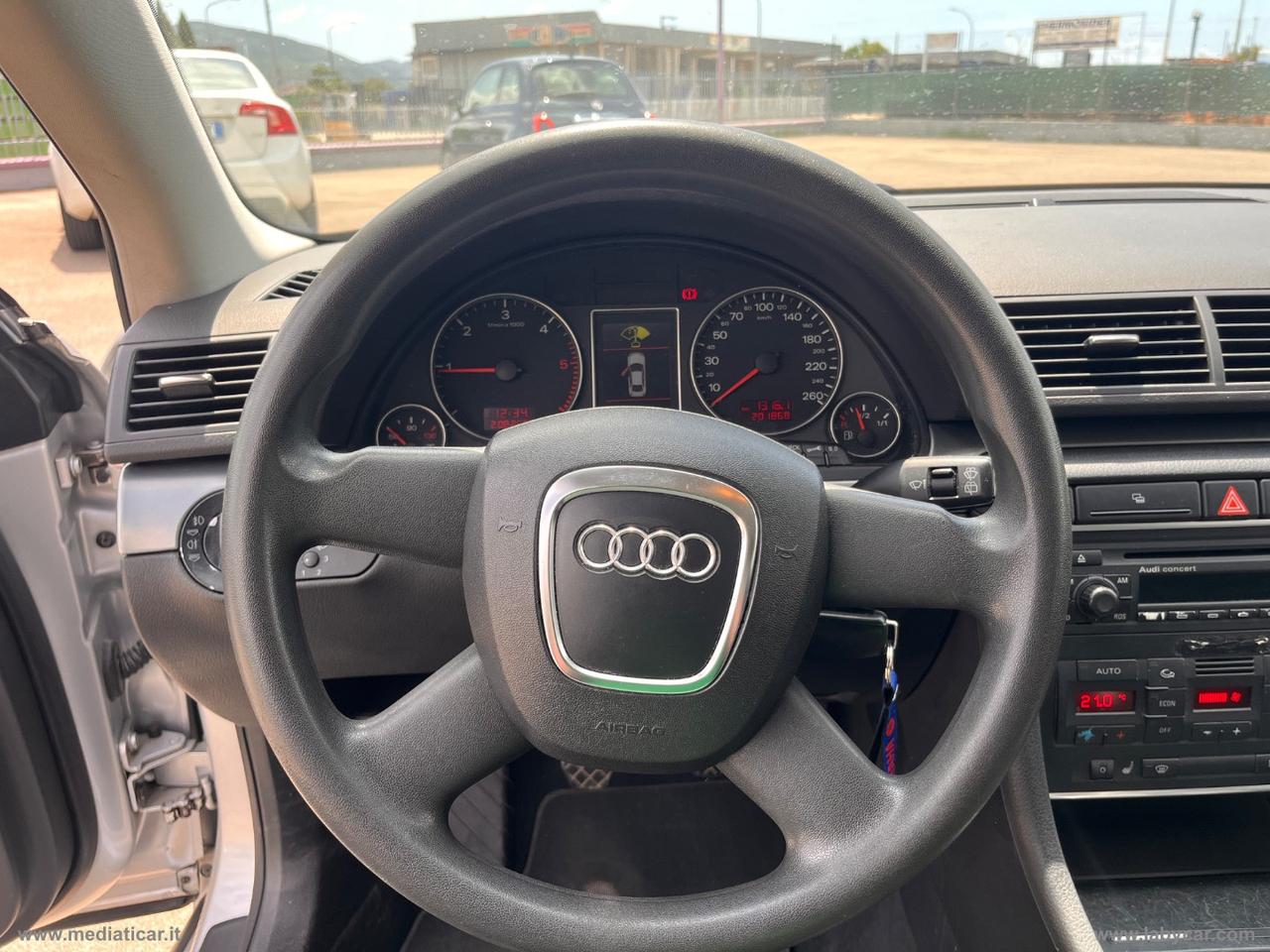 AUDI A4 2.0 16V TDI Avant Sport