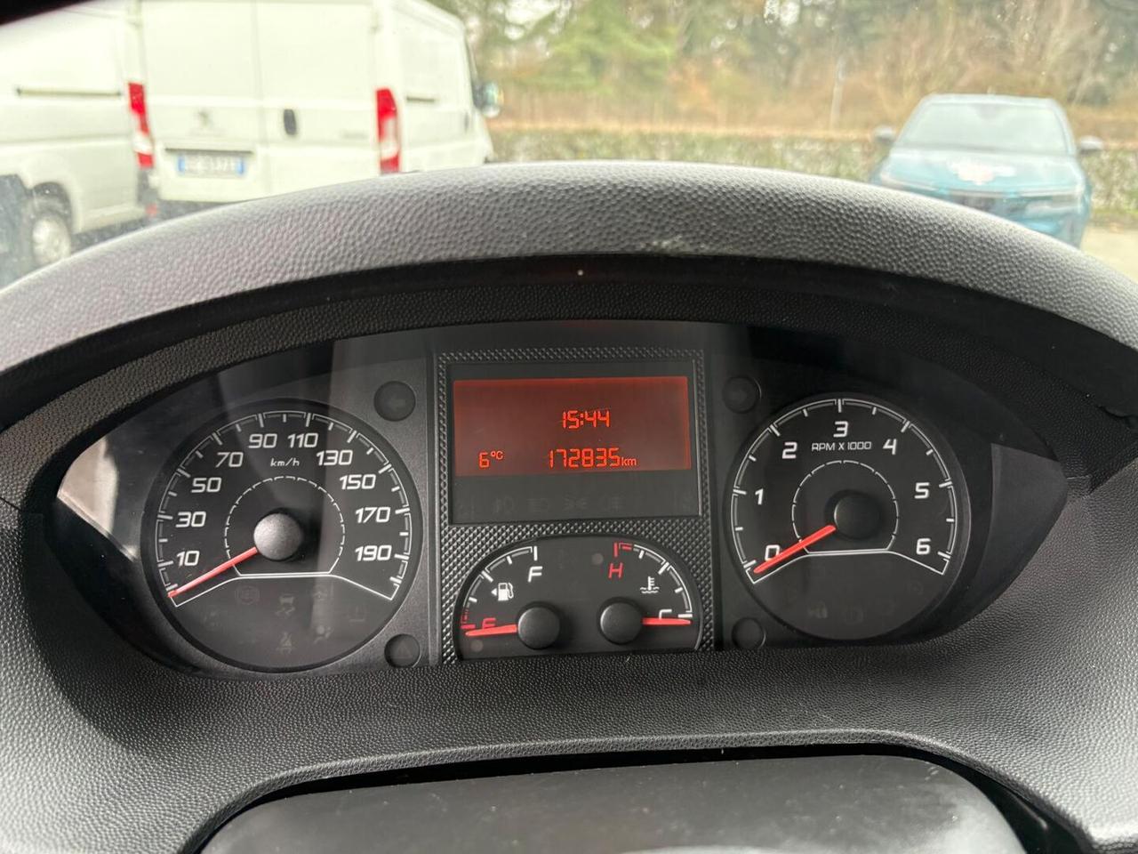 Peugeot Boxer III (II 2011) 335 2.2 bluehdi 140cv S&S L3H2