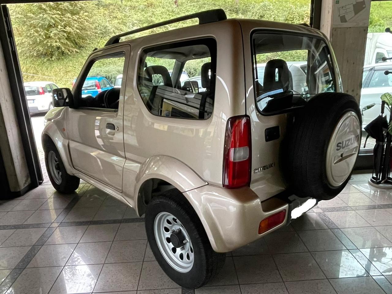 Suzuki Jimny 1.3i 16V cat 4WD JLX