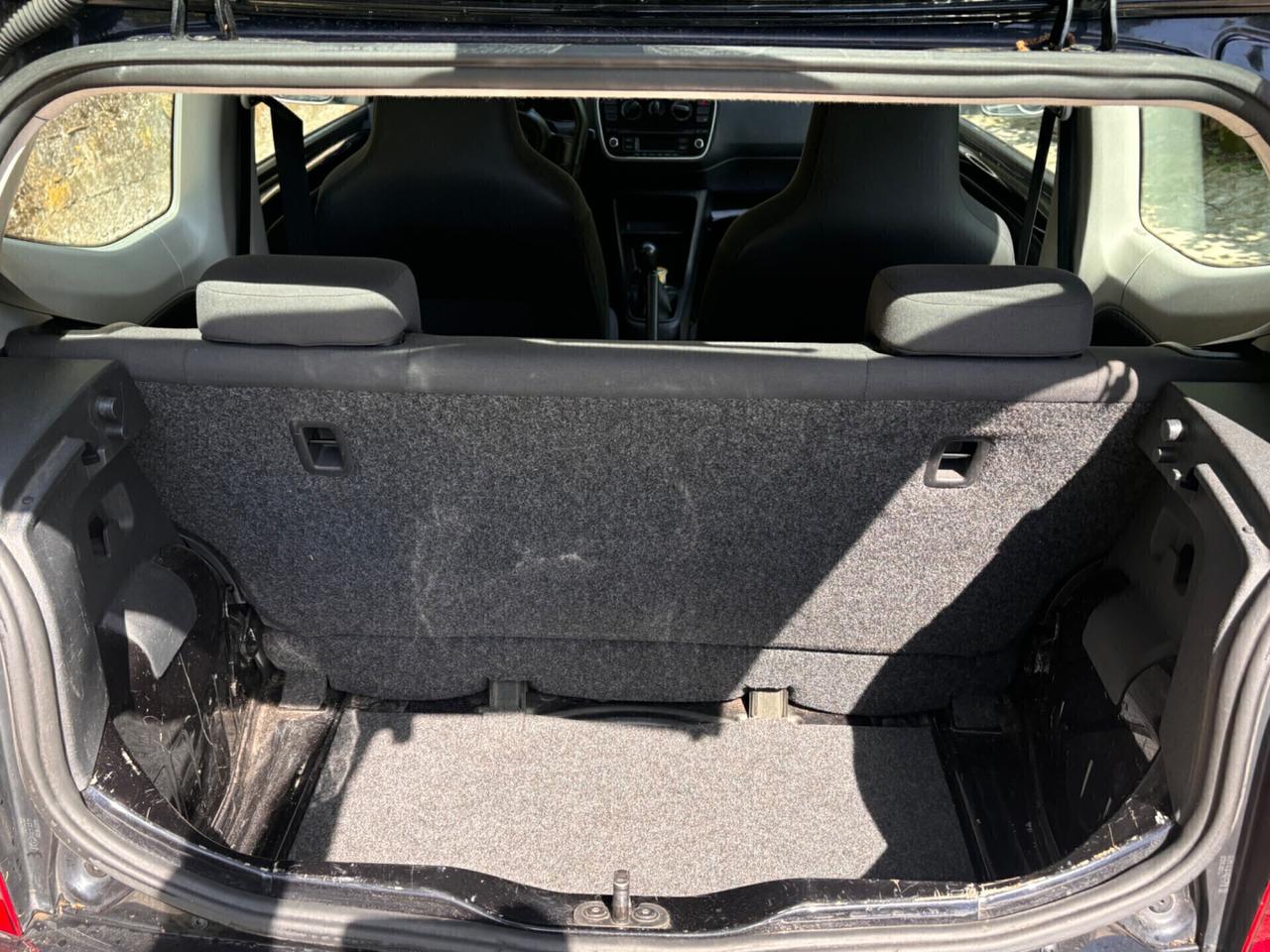 Volkswagen up! 1.0 3p. take