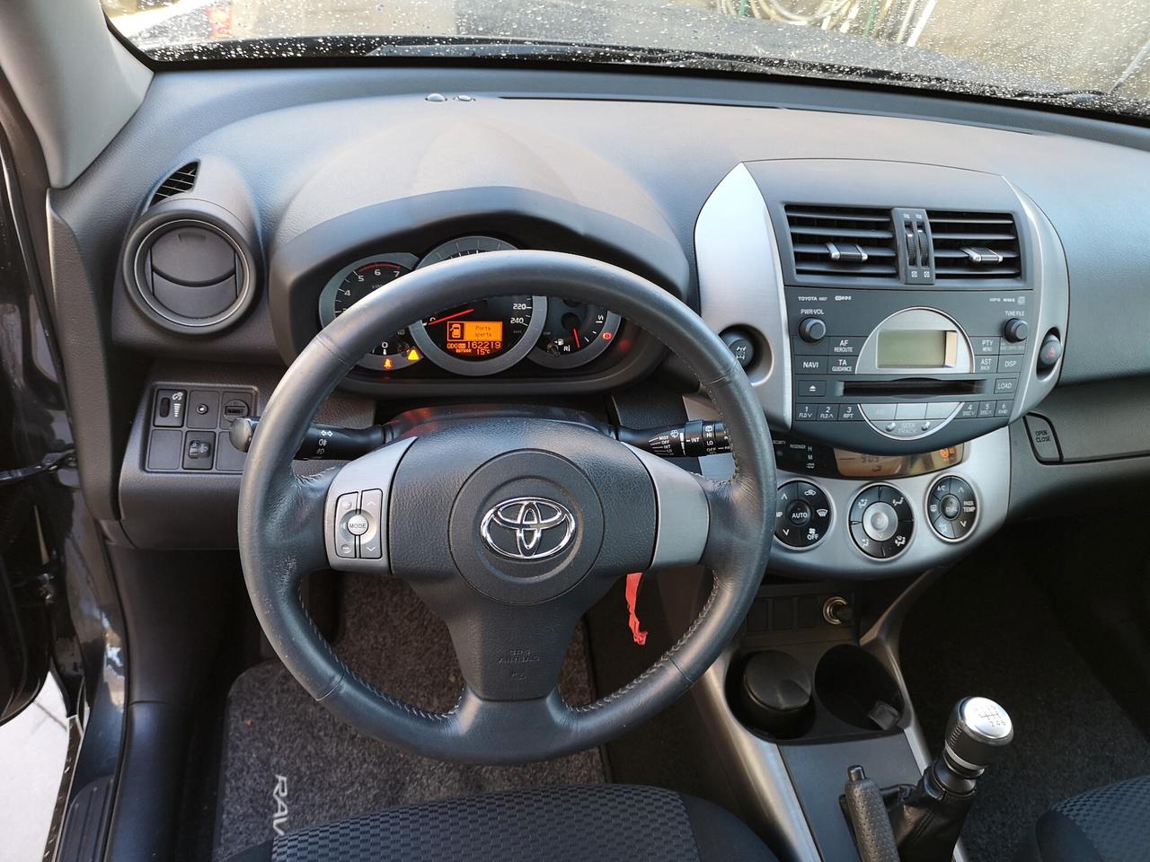 Toyota RAV 4 RAV4 2.2 D-4D 136 CV Luxury