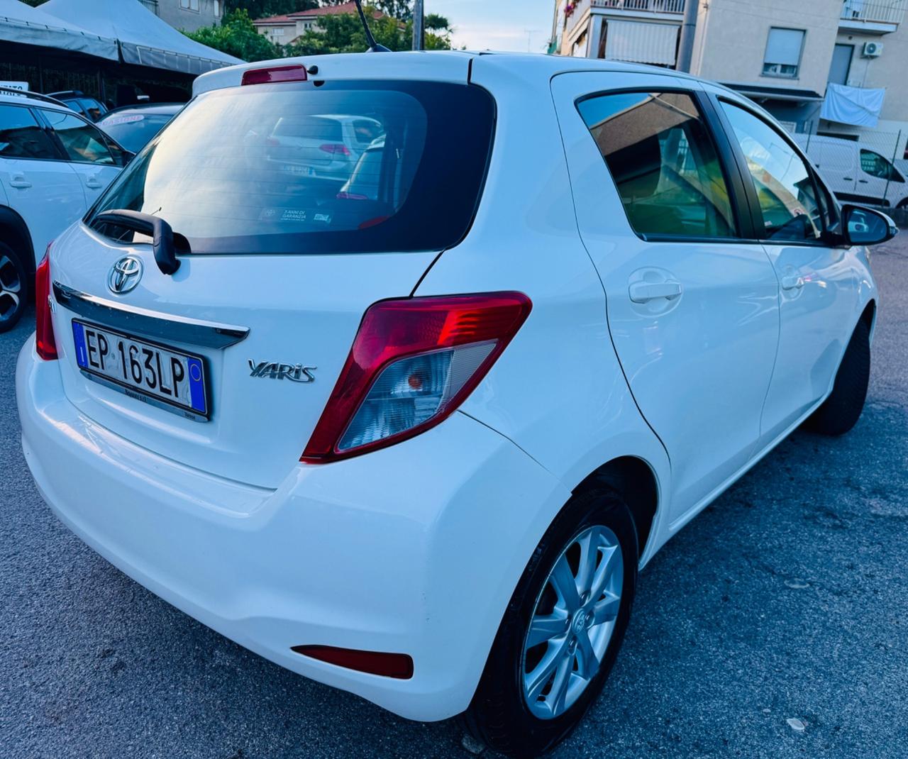 Toyota Yaris 1.0 5 porte Lounge OK NEOPATENTATI