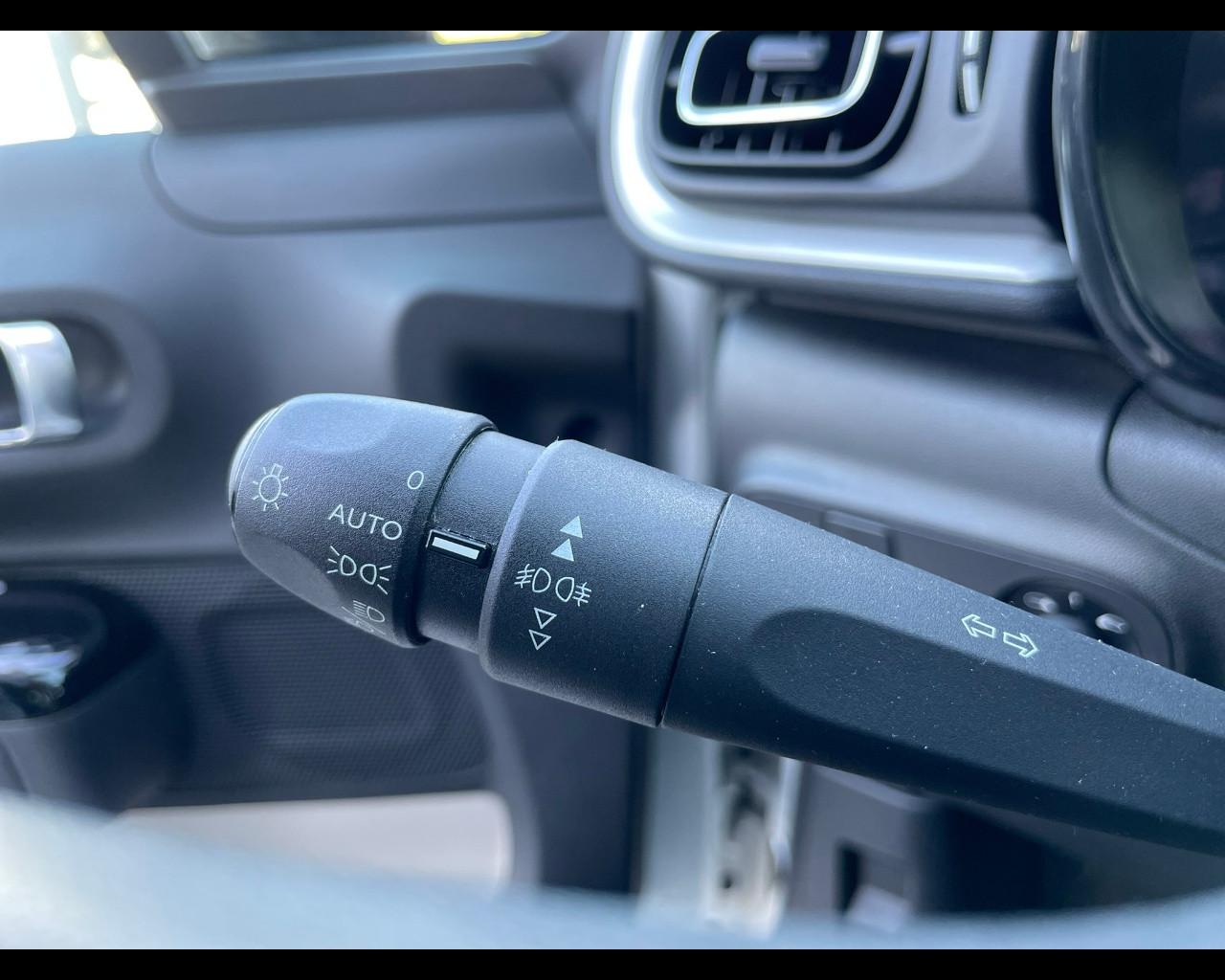CITROEN C3 3ª serie - C3 PureTech 110 S&S EAT6 Shine