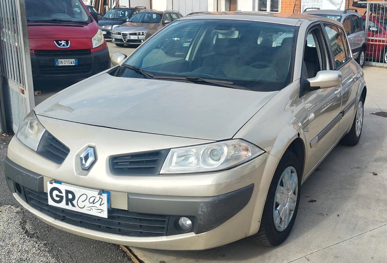 Renault Megane Mégane 1.6 Attractive