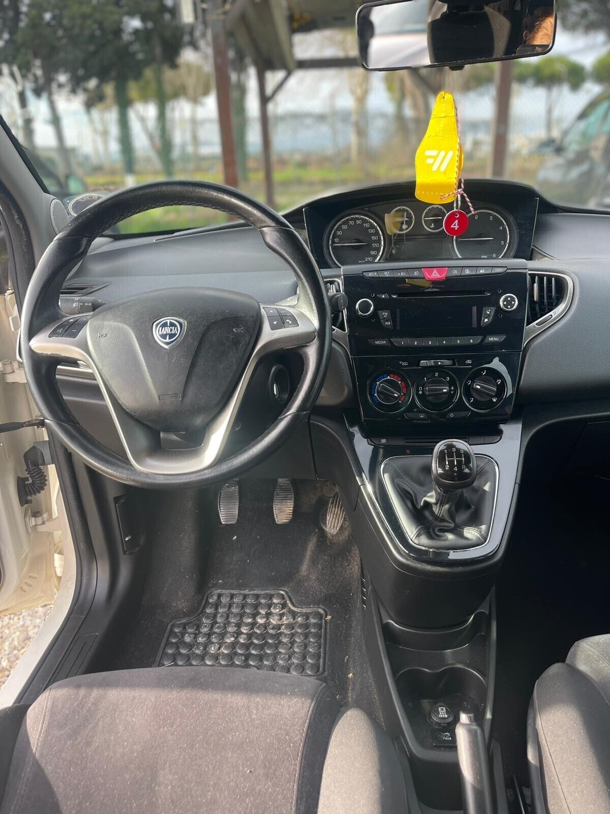 Lancia Ypsilon 1.3 MJT 16V 95 CV 5 porte S&S Gold