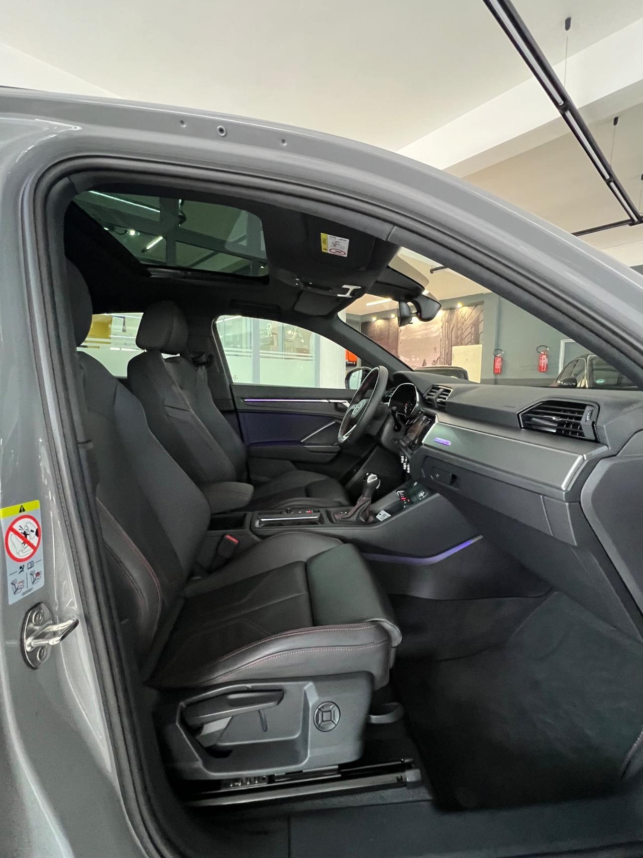 Audi Q3 SPB 40 TDI quattro S tronic Identity Black