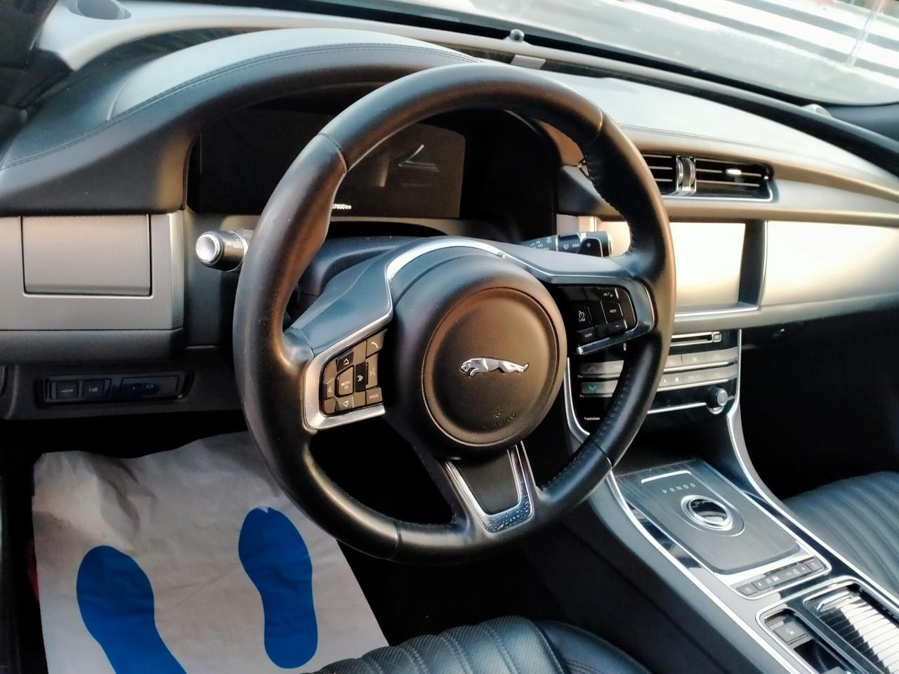 Jaguar XF 2.0D i4 180CV AWD PORTFOLIO MODEL YEAR 2019 MERIDIAN DIGITAL SOUND SYSTEM 380W