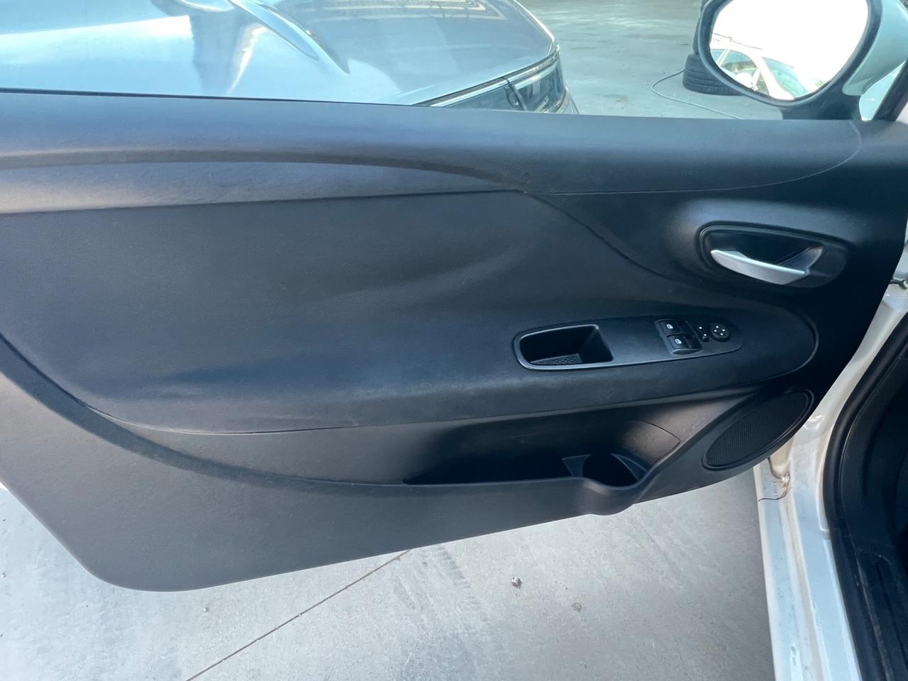 Fiat Punto 1.3 MJT 85 CV 3 porte Lounge