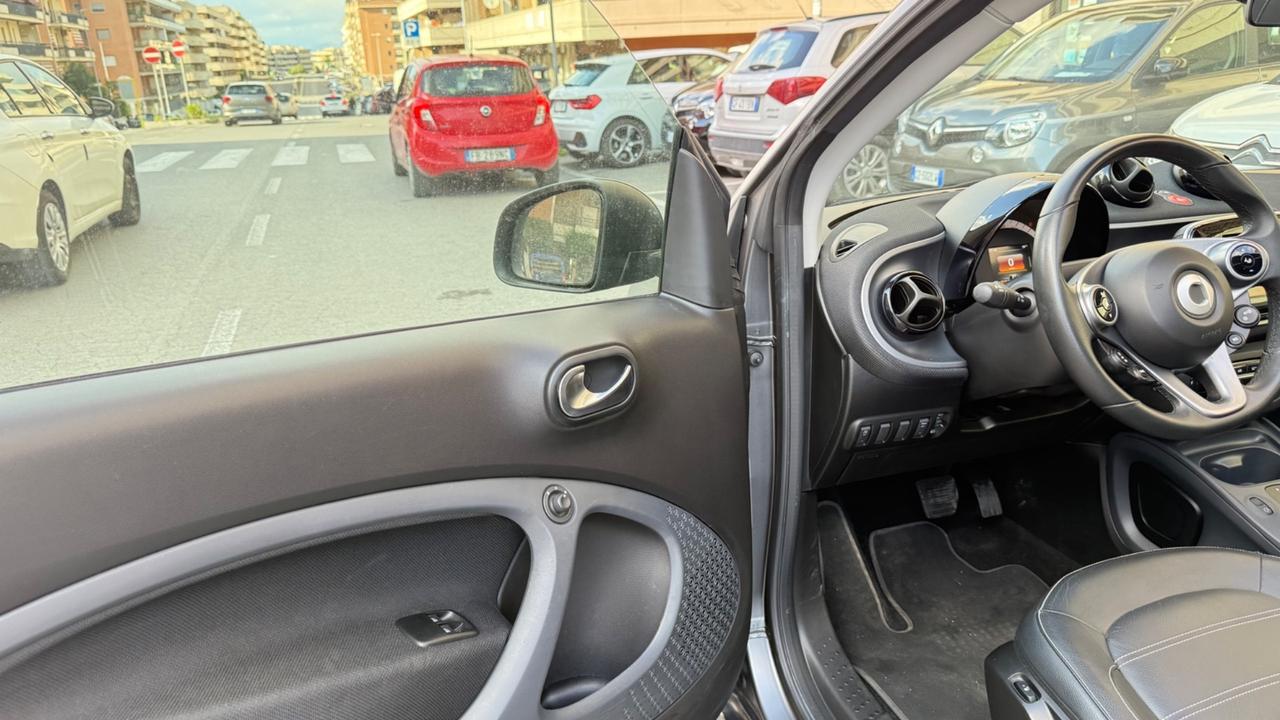 Smart ForTwo 90 0.9 T twinamic cabrio Prime LED NAVI KAMERA BRACCIOLO PELLE CERCHI 16 PDC BLUETOOTH