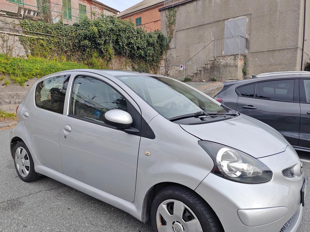 Toyota Aygo 1.0 12V VVT-i 5 porte Blue