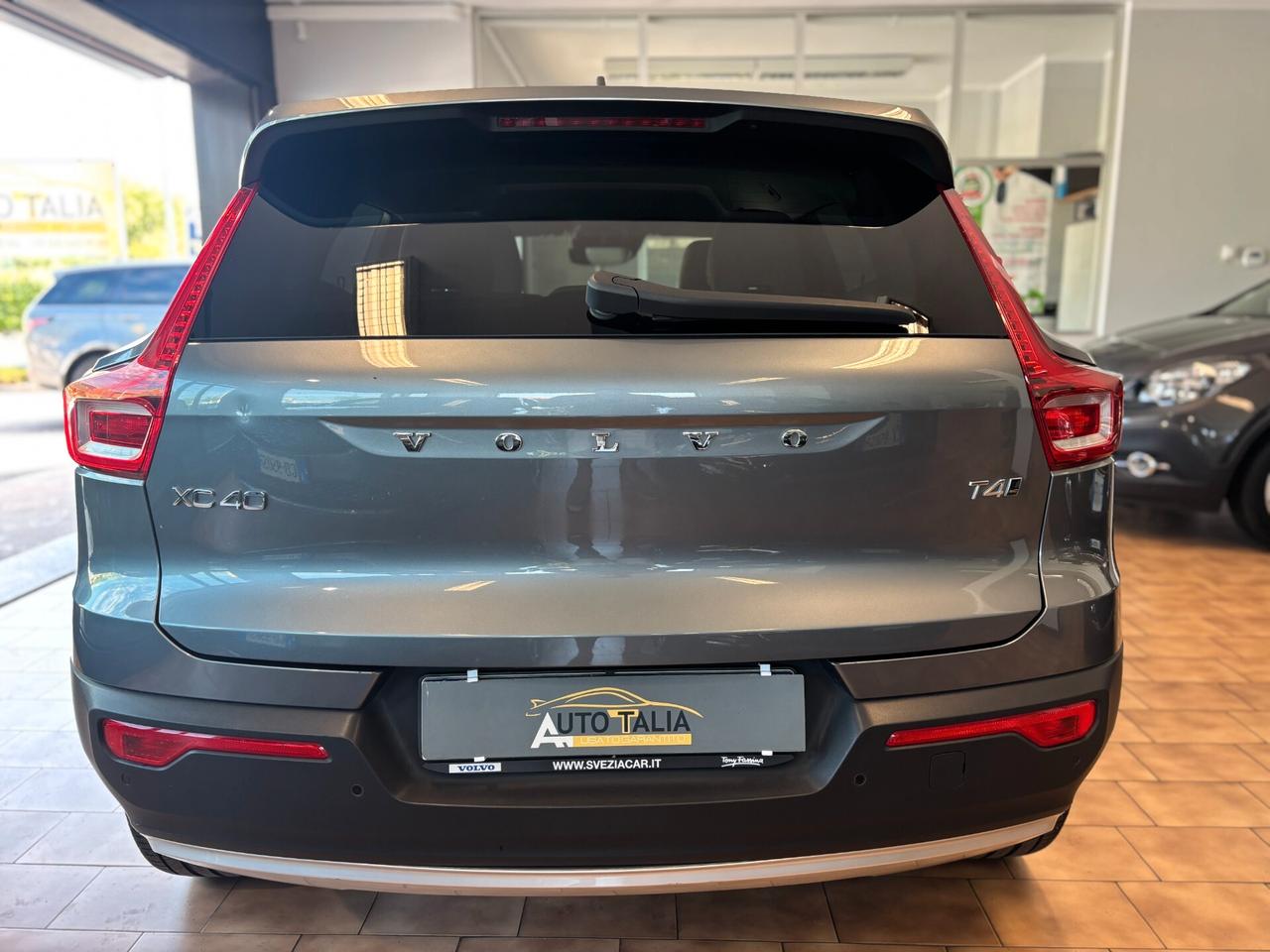 Volvo XC40 2.0 t4 Momentum awd geartronic*UNICOPRO*