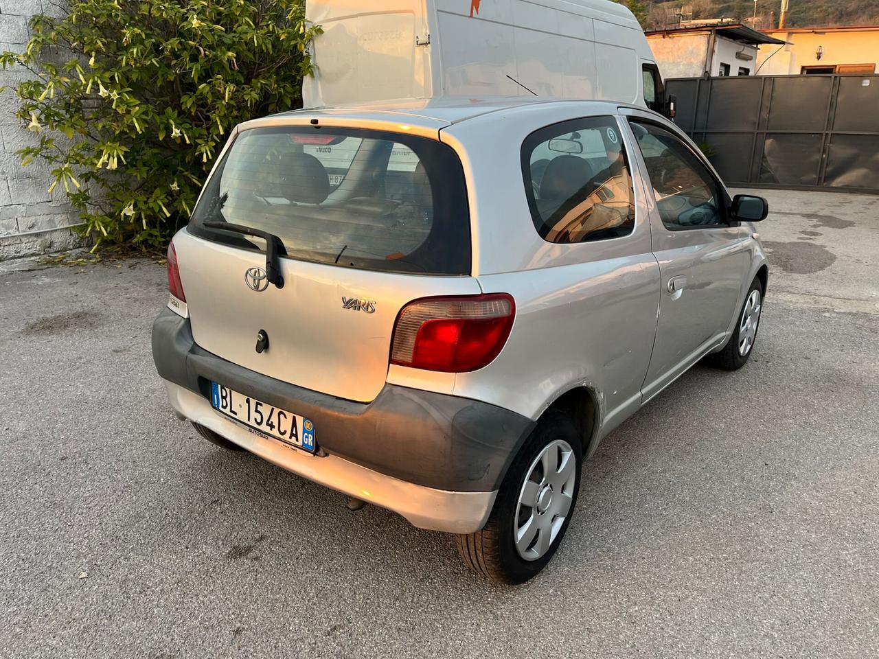 Toyota Yaris 1.0i 16V cat 3 porte