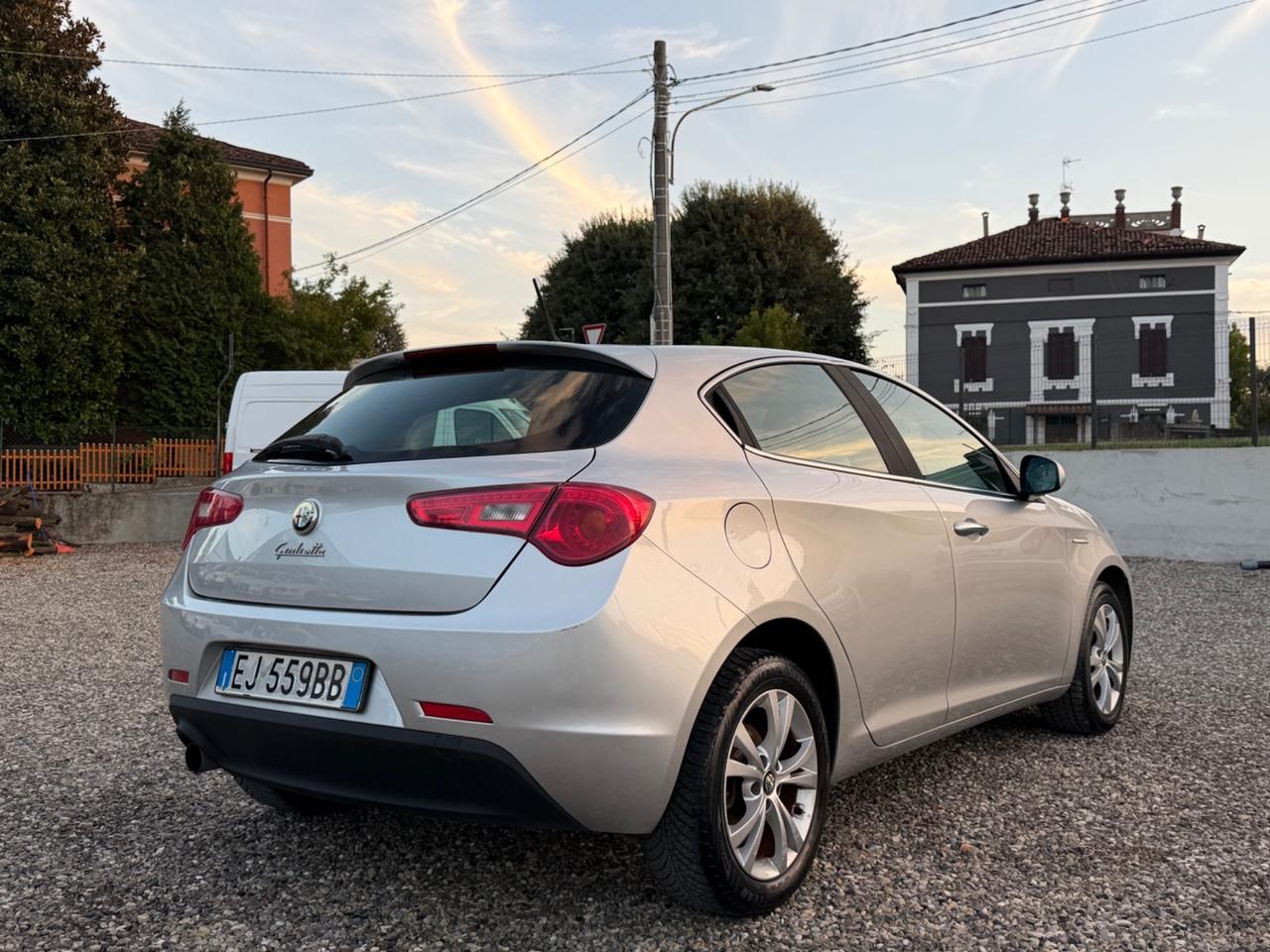 Alfa Romeo Giulietta 1.6 JTDm-2 105 CV Distinctive