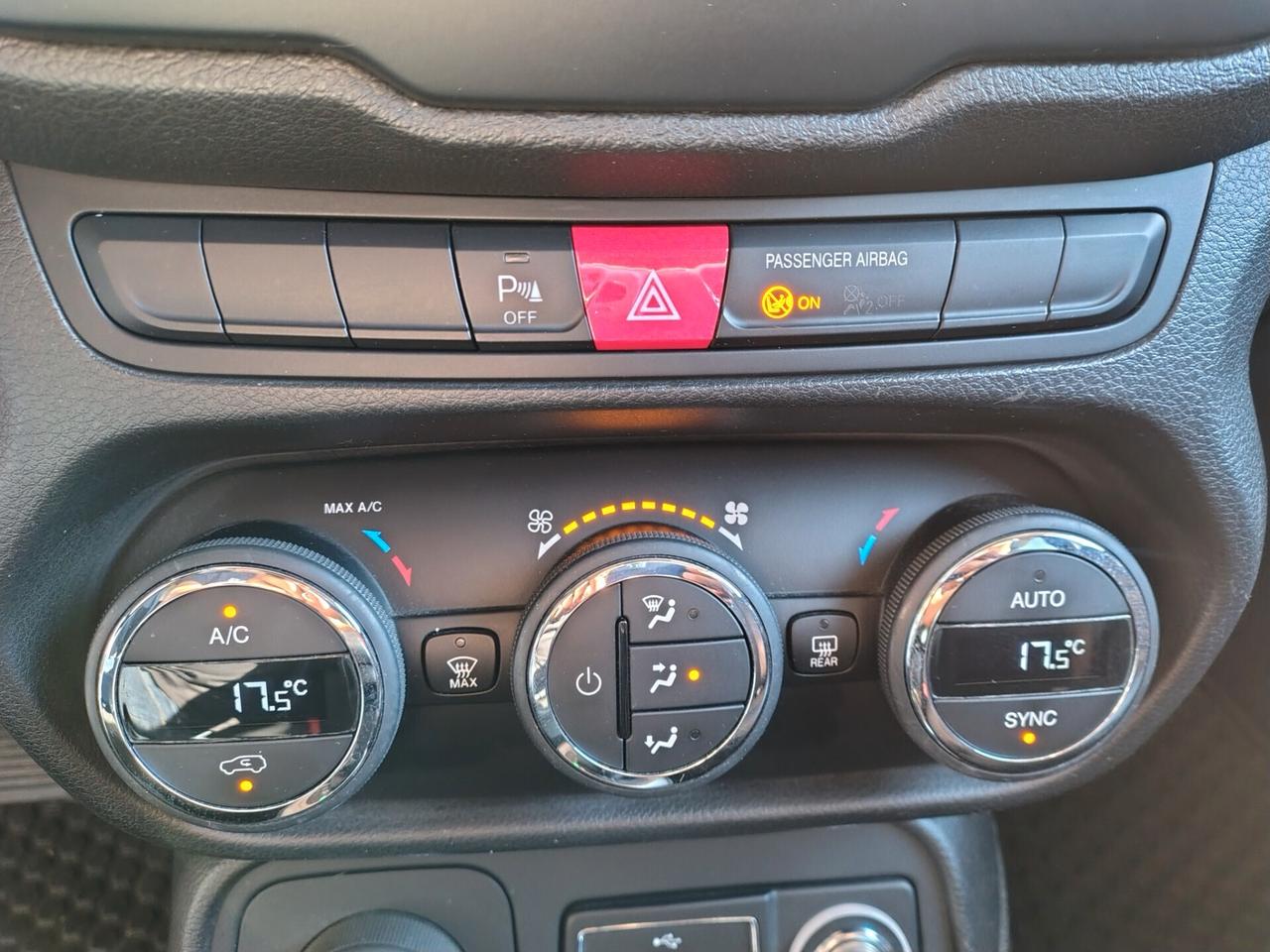Jeep Renegade 2.0 Mjt 170CV 4WD Active Drive Low Trailhawk