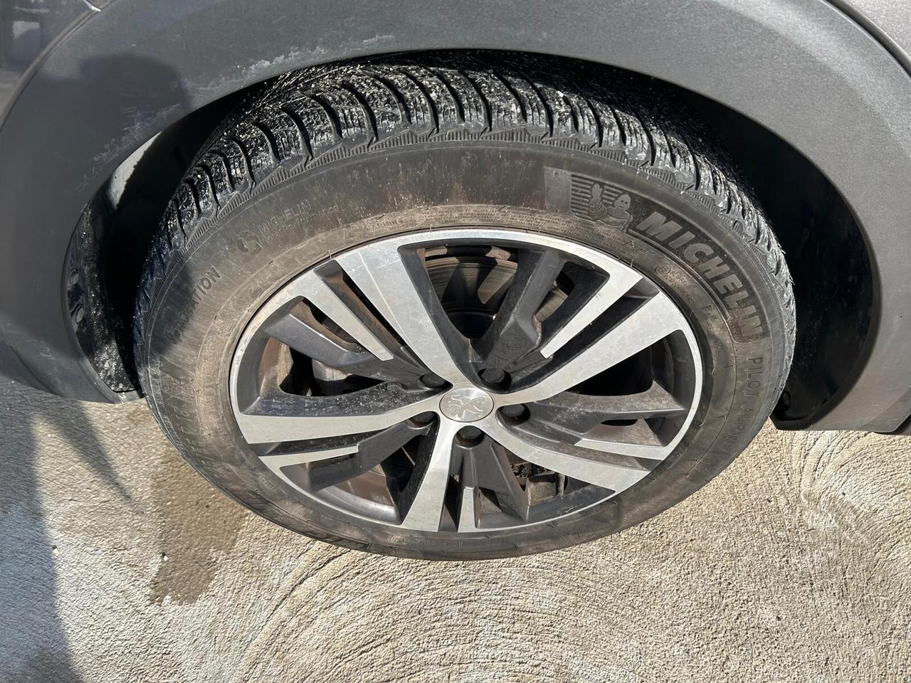 Peugeot 5008 BlueHDi 130 S&S EAT8 Allure Pack