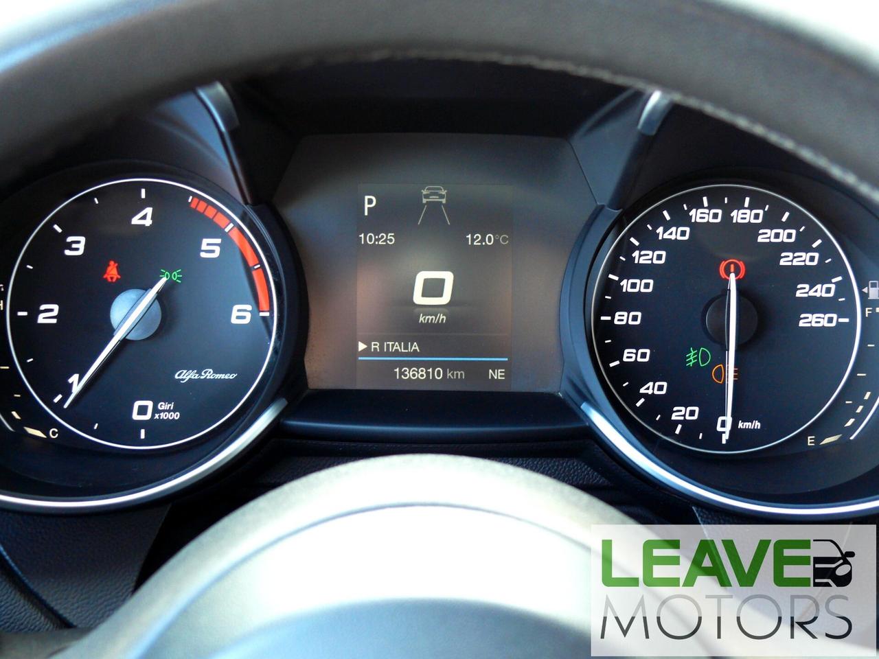 Alfa Romeo Giulia 180 CV AT8 Sport (M1487)