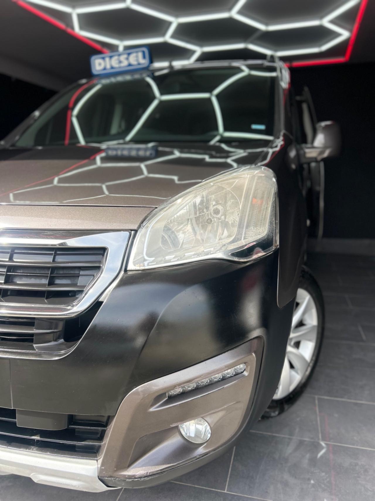 Peugeot Partner Tepee 1.6 BlueHDi 120cv Outdoor 2015