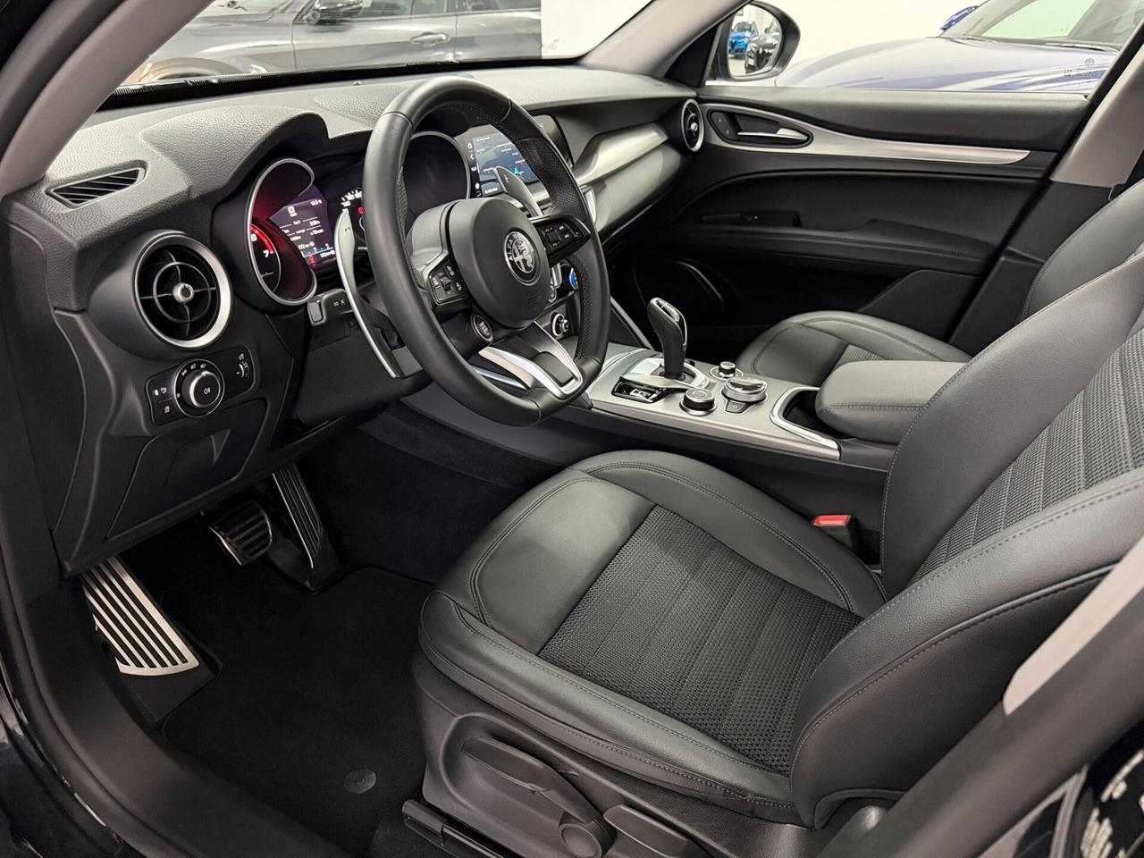 Alfa Romeo Stelvio 2.0 T 200 CV SPRINT CERCHI 19" AT8 Q4 TAGLIANDATA