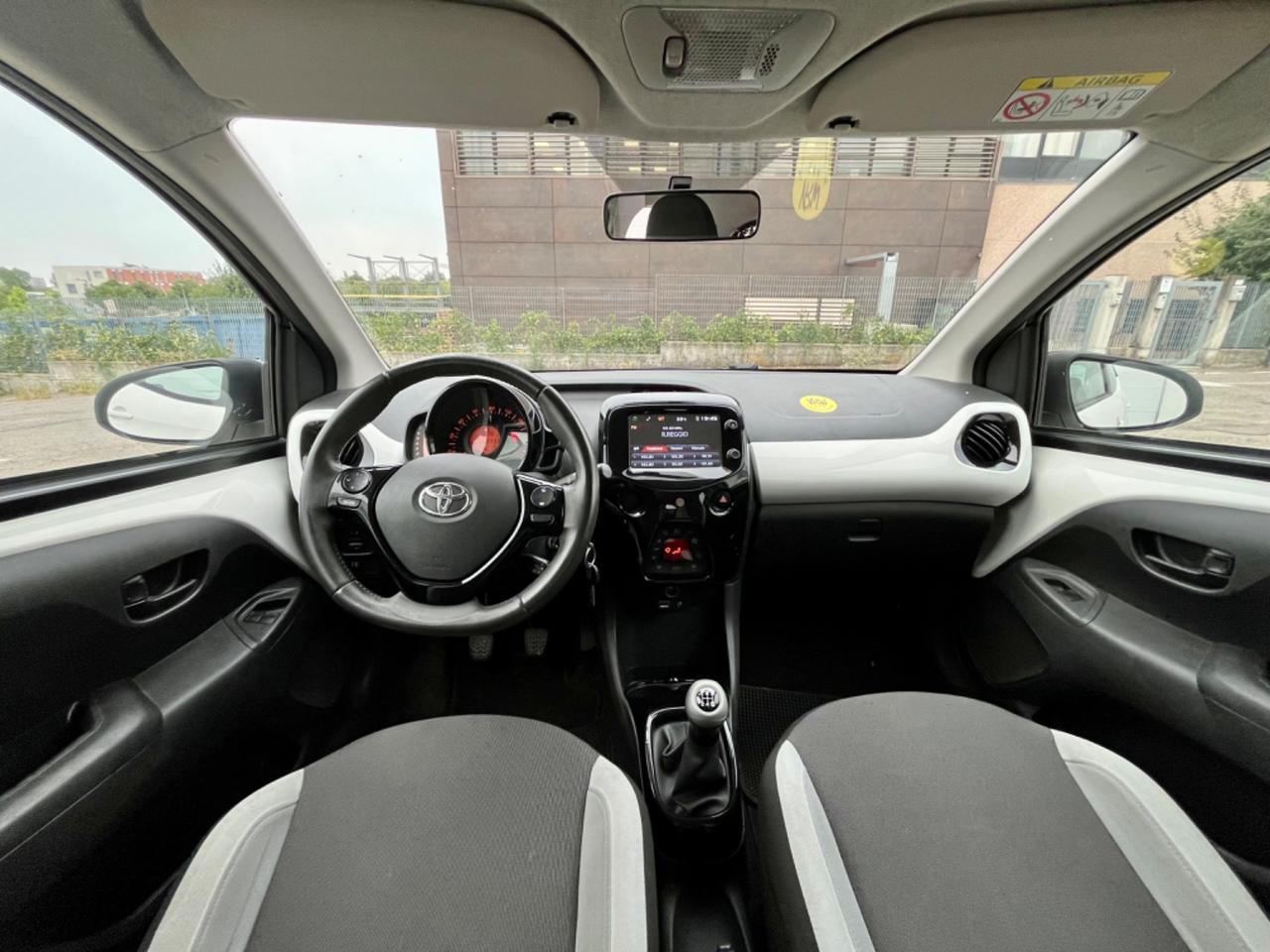 Toyota Aygo 1.0benz 2015 163.000km neopatentati