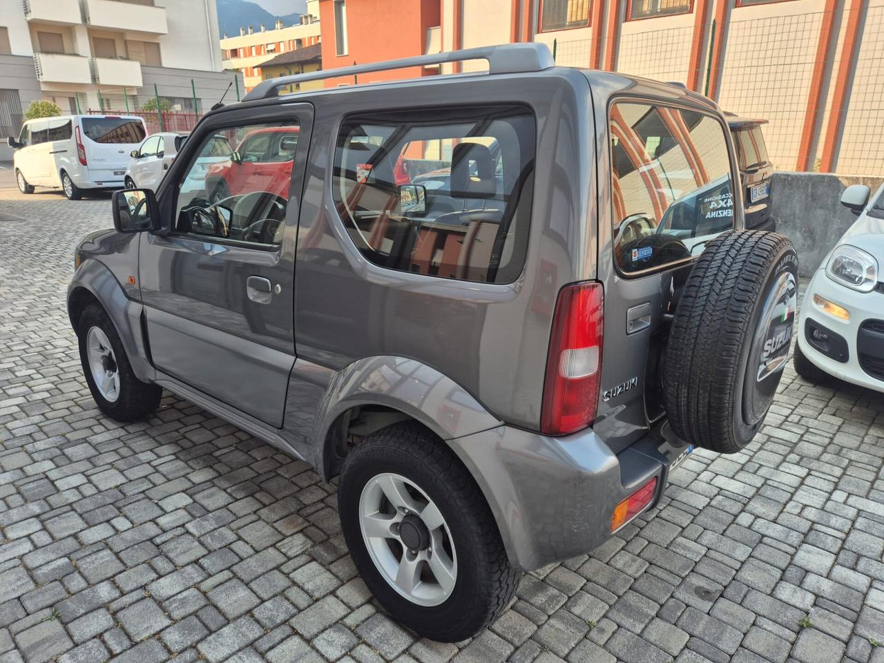 Suzuki Jimny 1.3i 16V cat 4WD JLX + - OK NEOPATENTATI