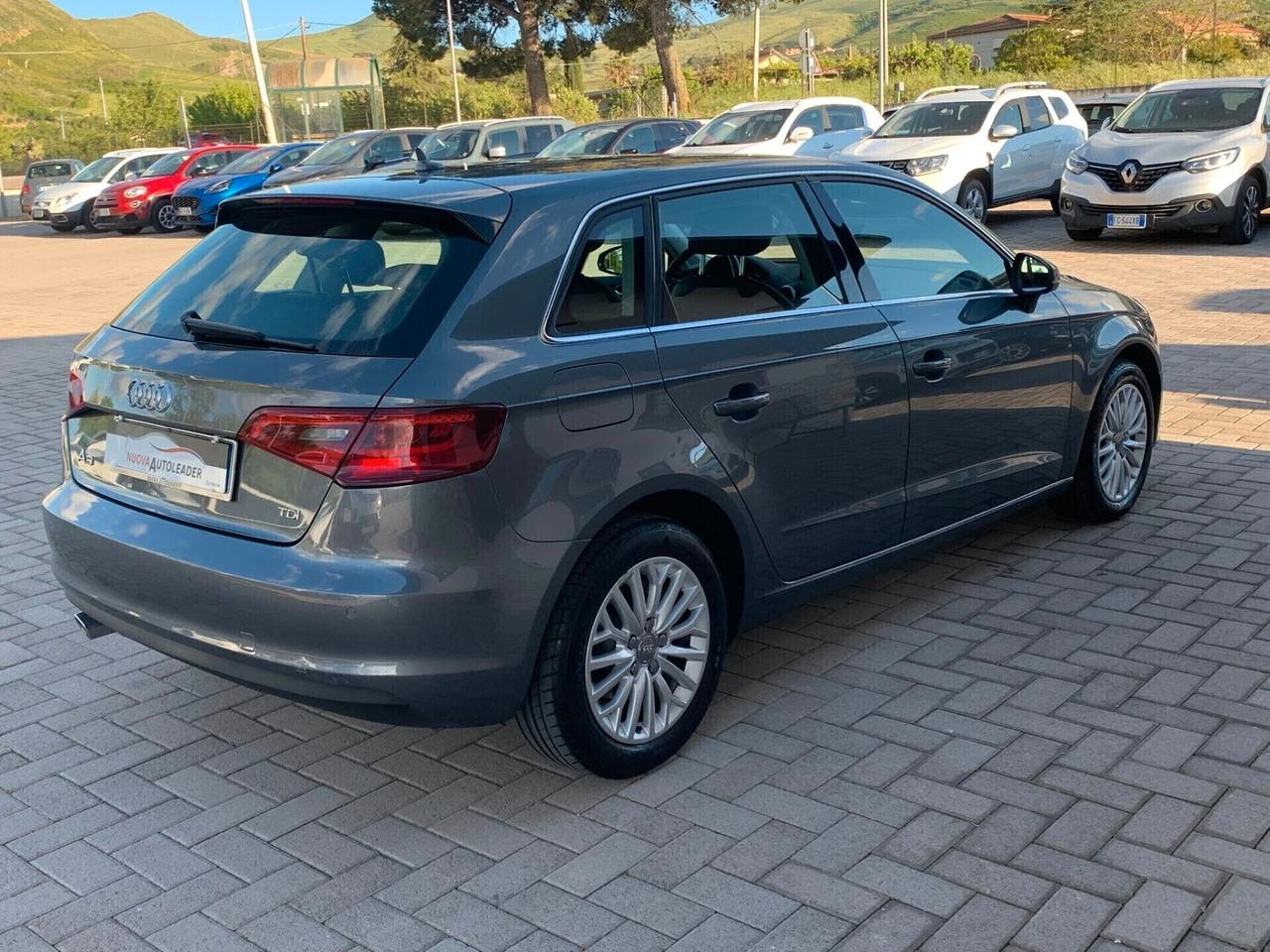 Audi A3 1.6 TDI 110 CV Ambition 2014
