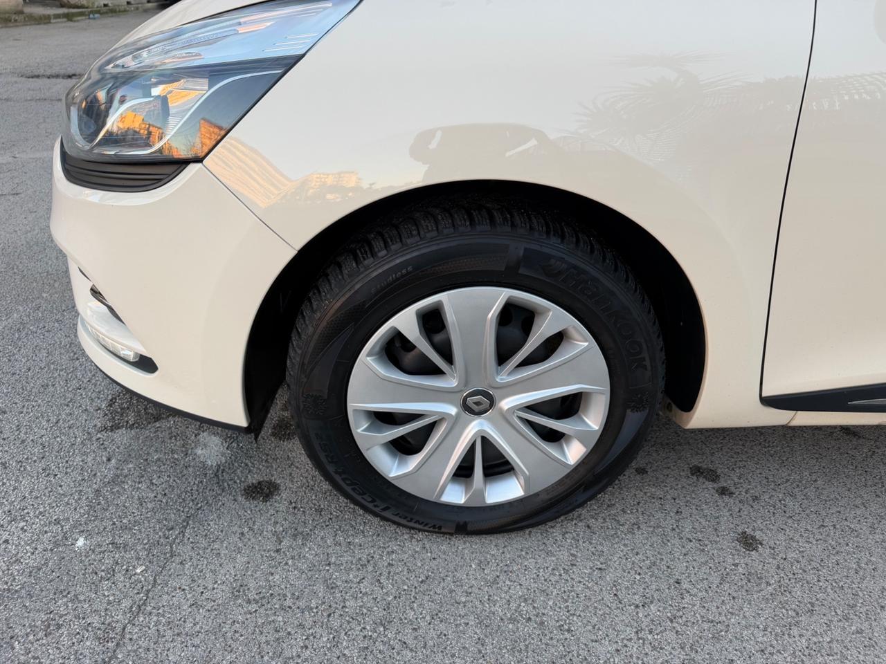 Renault Clio 1.5 dCi 90 cv 2017 navigatore